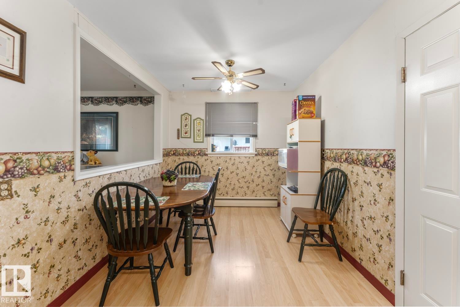 4715 47 Avenue, Cold Lake, AB - Indoor Photo Showing Dining Room