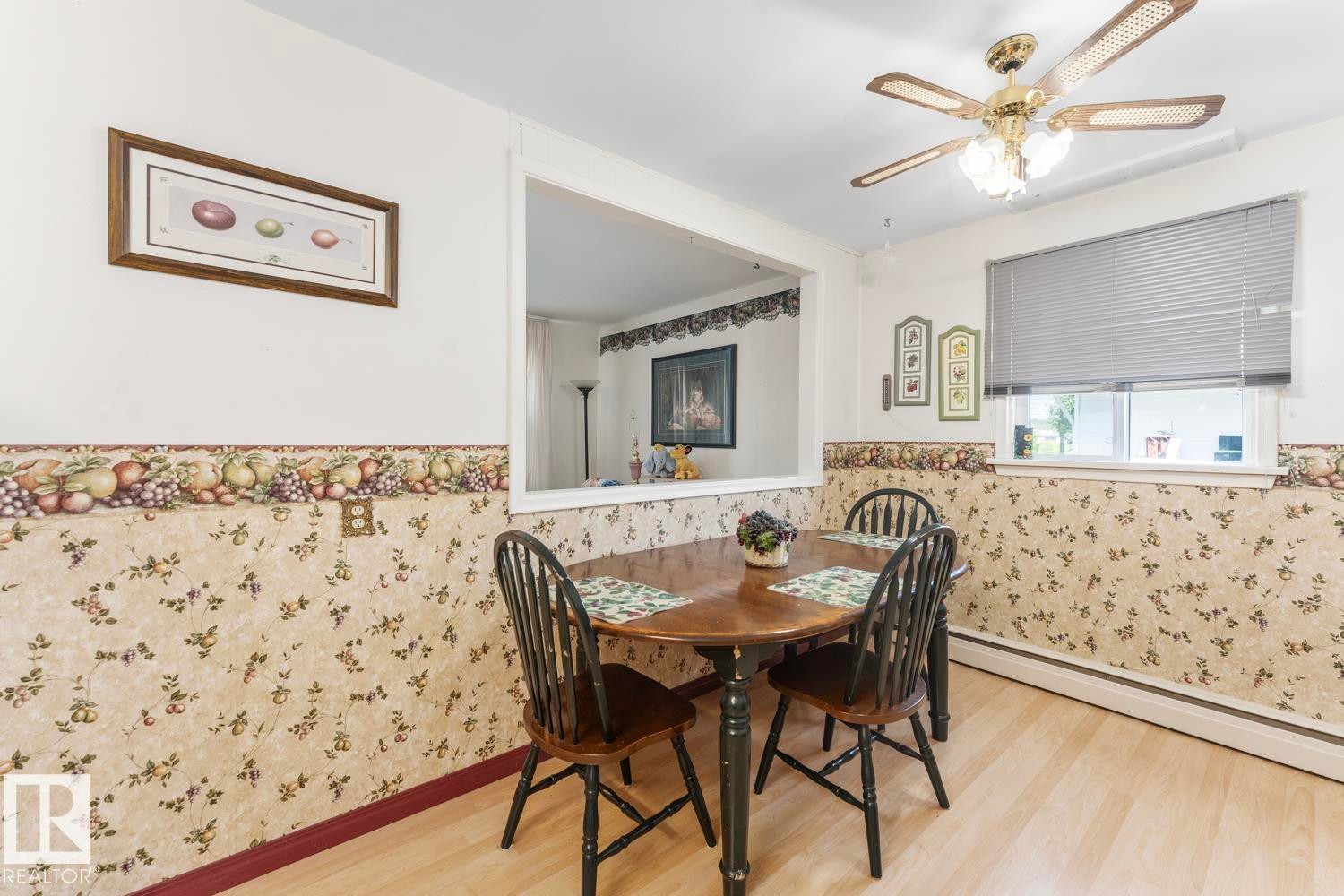 4715 47 Avenue, Cold Lake, AB - Indoor Photo Showing Dining Room