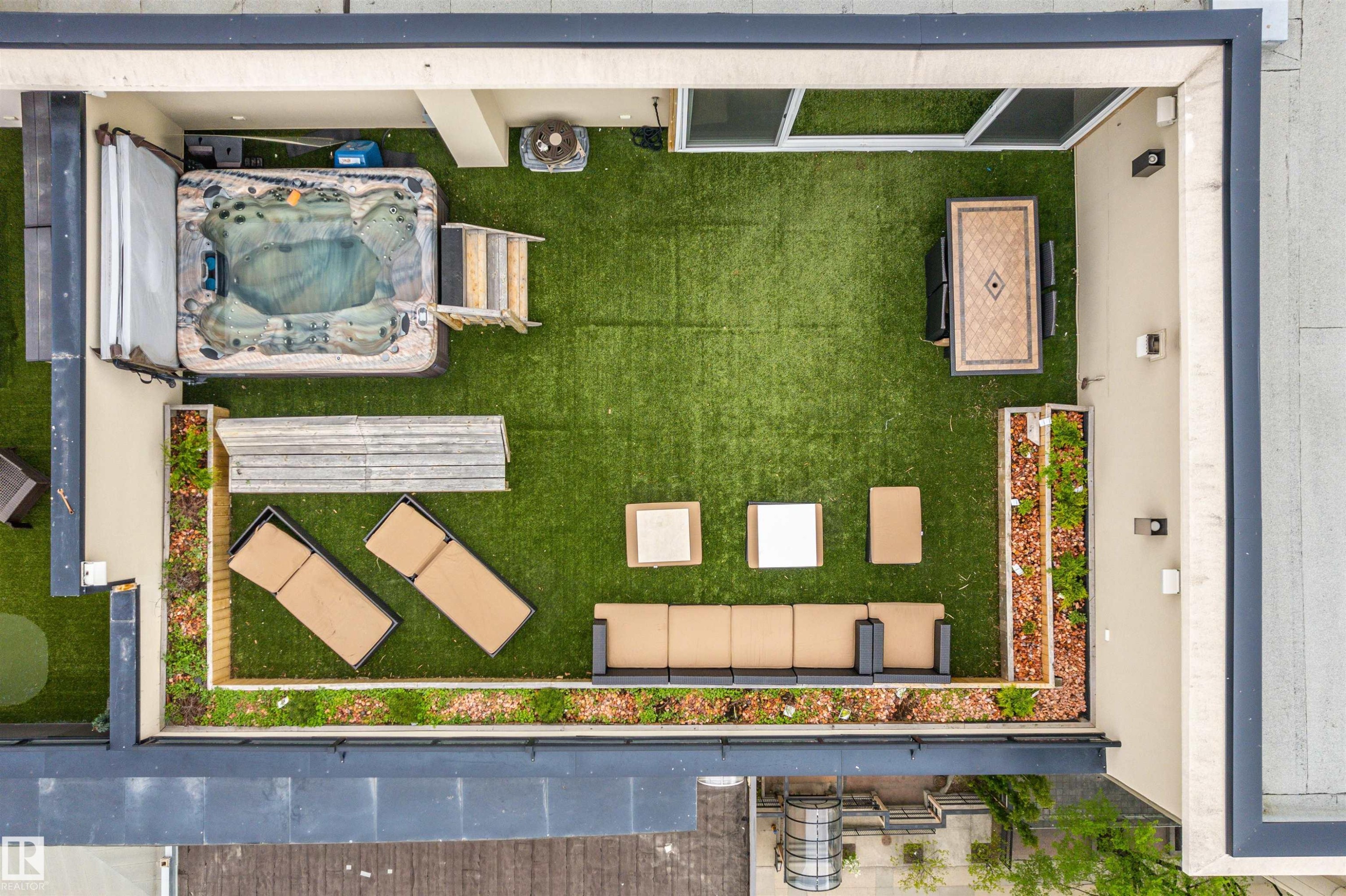 1801 9939 109 Street, Edmonton, AB -