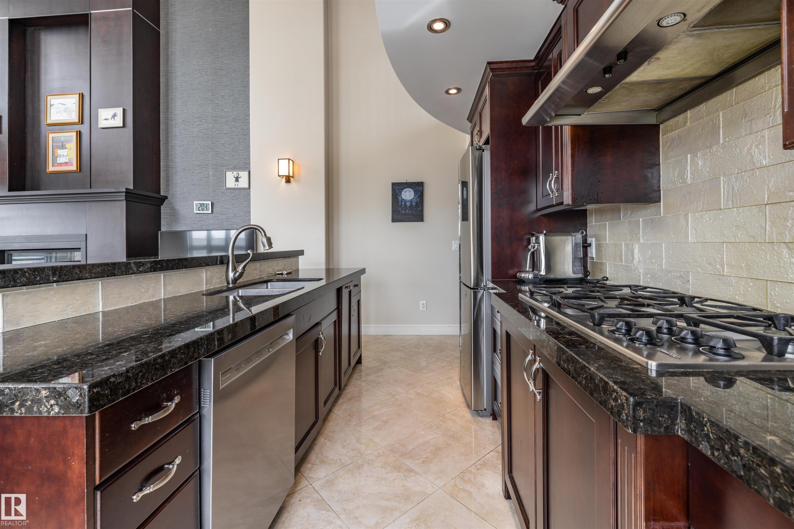 1801 9939 109 Street, Edmonton, AB - Indoor Photo Showing Kitchen With Upgraded Kitchen