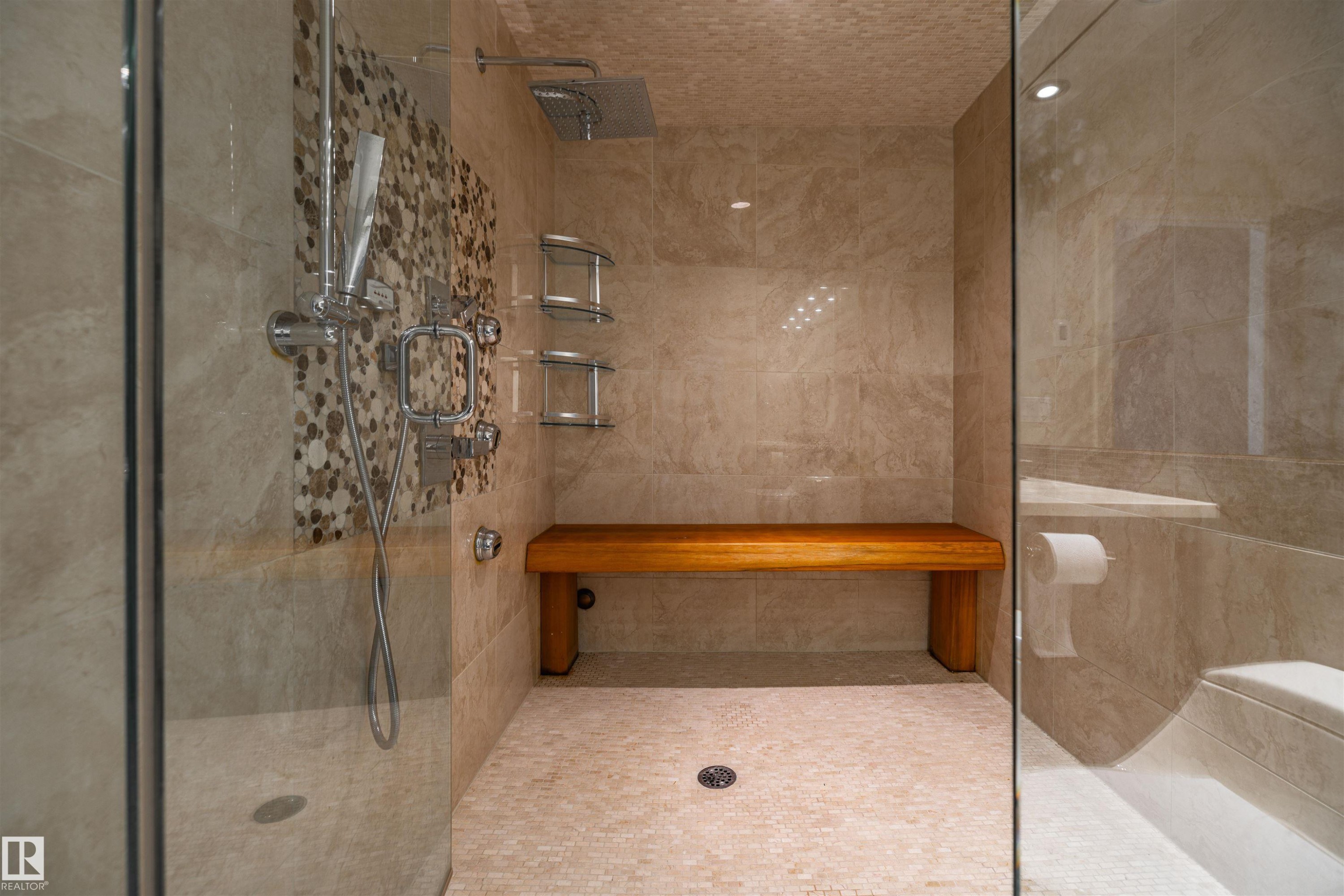 1801 9939 109 Street, Edmonton, AB - Indoor Photo Showing Bathroom