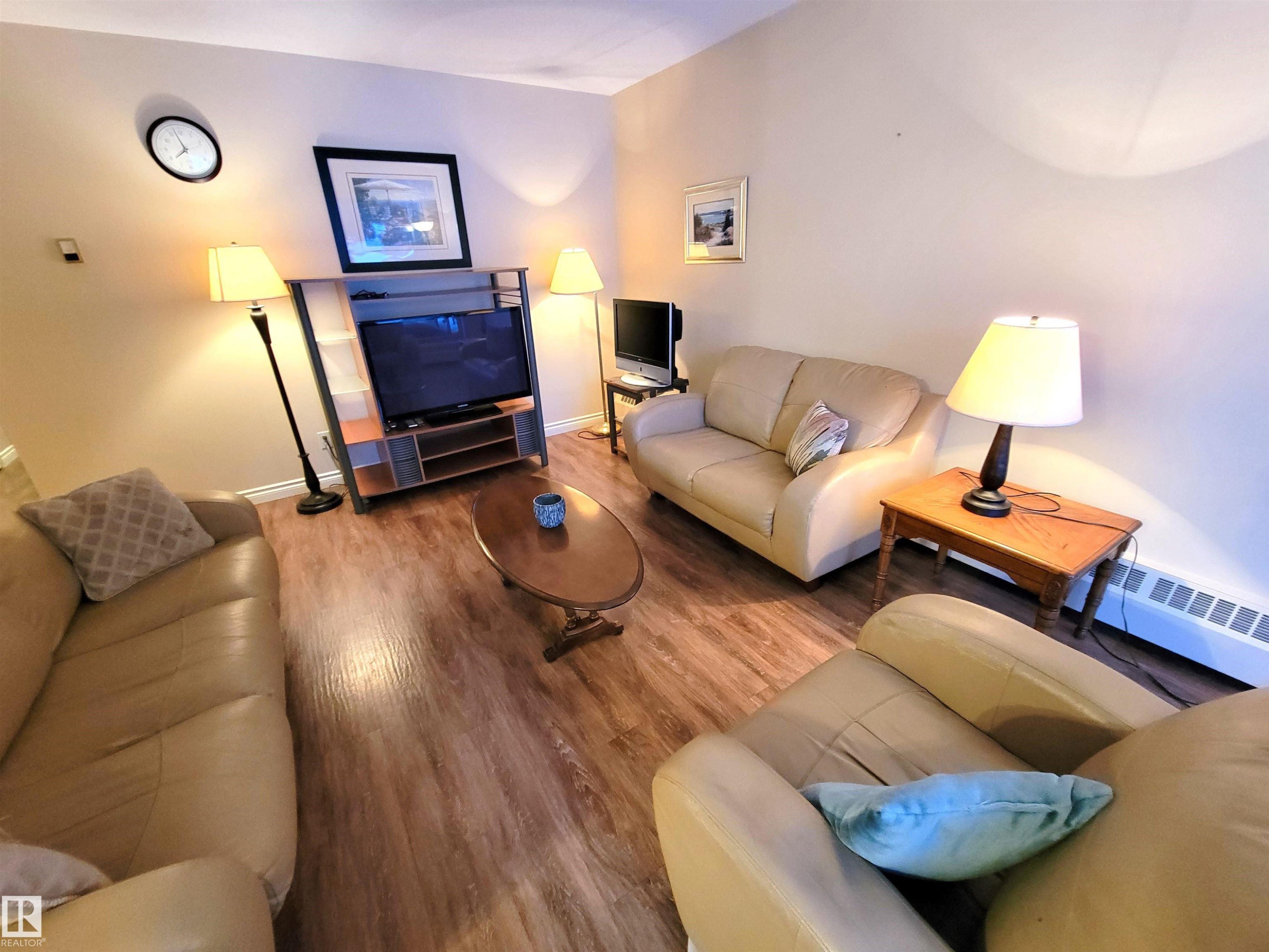 101 911 10 Street, Cold Lake, AB - Indoor Photo Showing Living Room