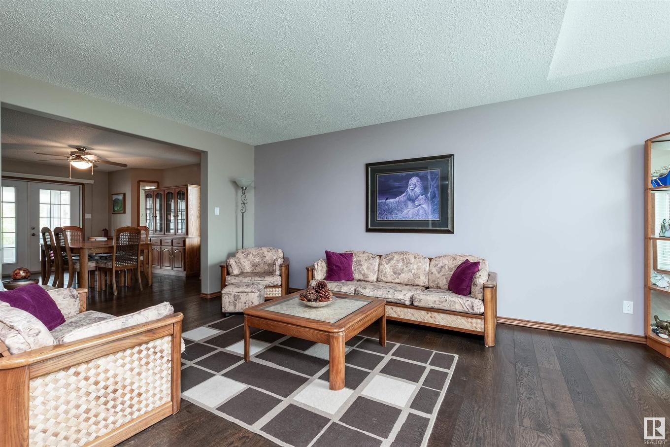 4126 46 Street, Vegreville, AB - Indoor Photo Showing Living Room
