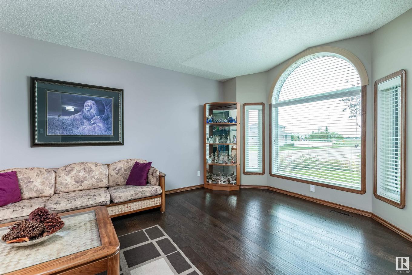 4126 46 Street, Vegreville, AB - Indoor Photo Showing Living Room
