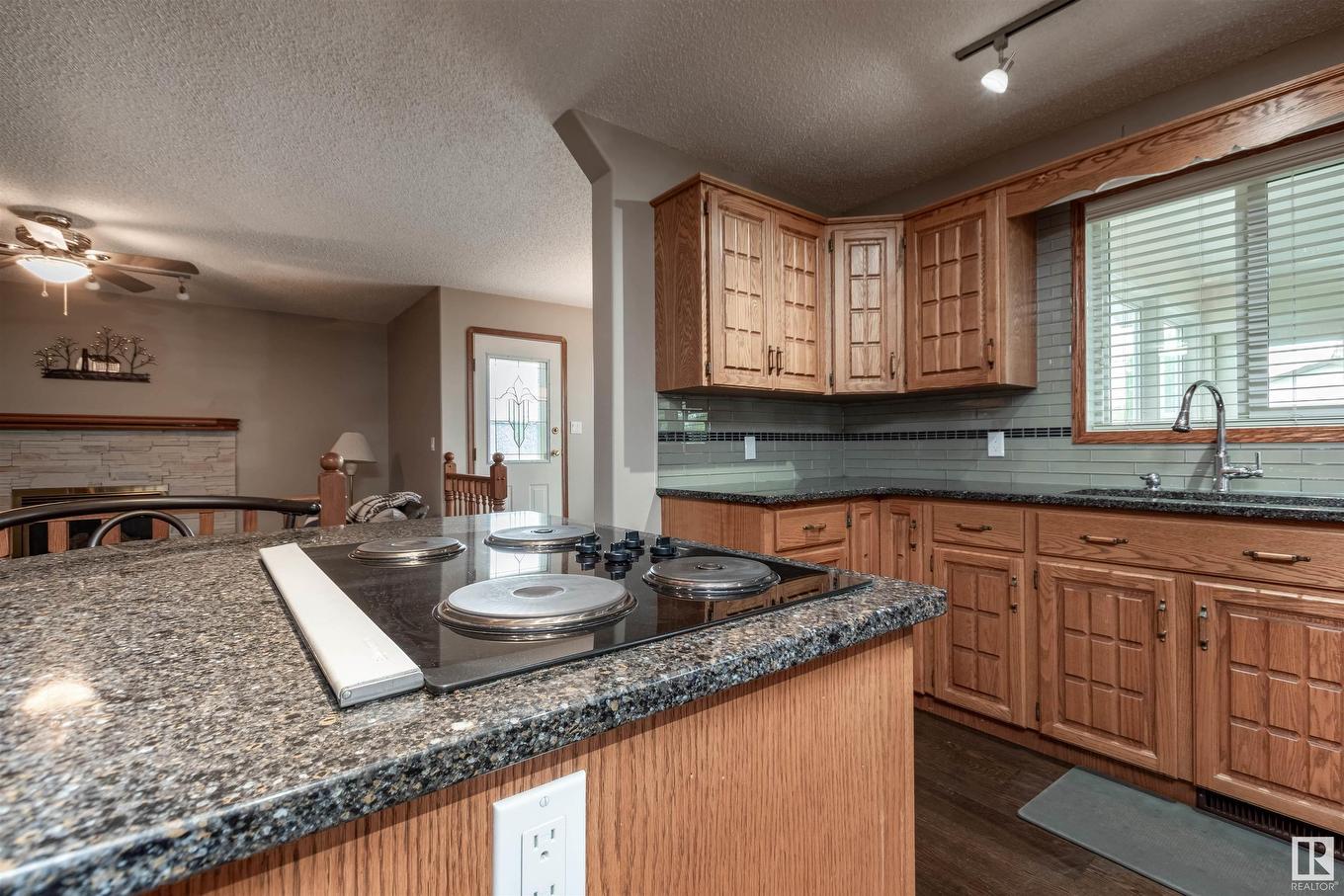 4126 46 Street, Vegreville, AB - Indoor Photo Showing Kitchen