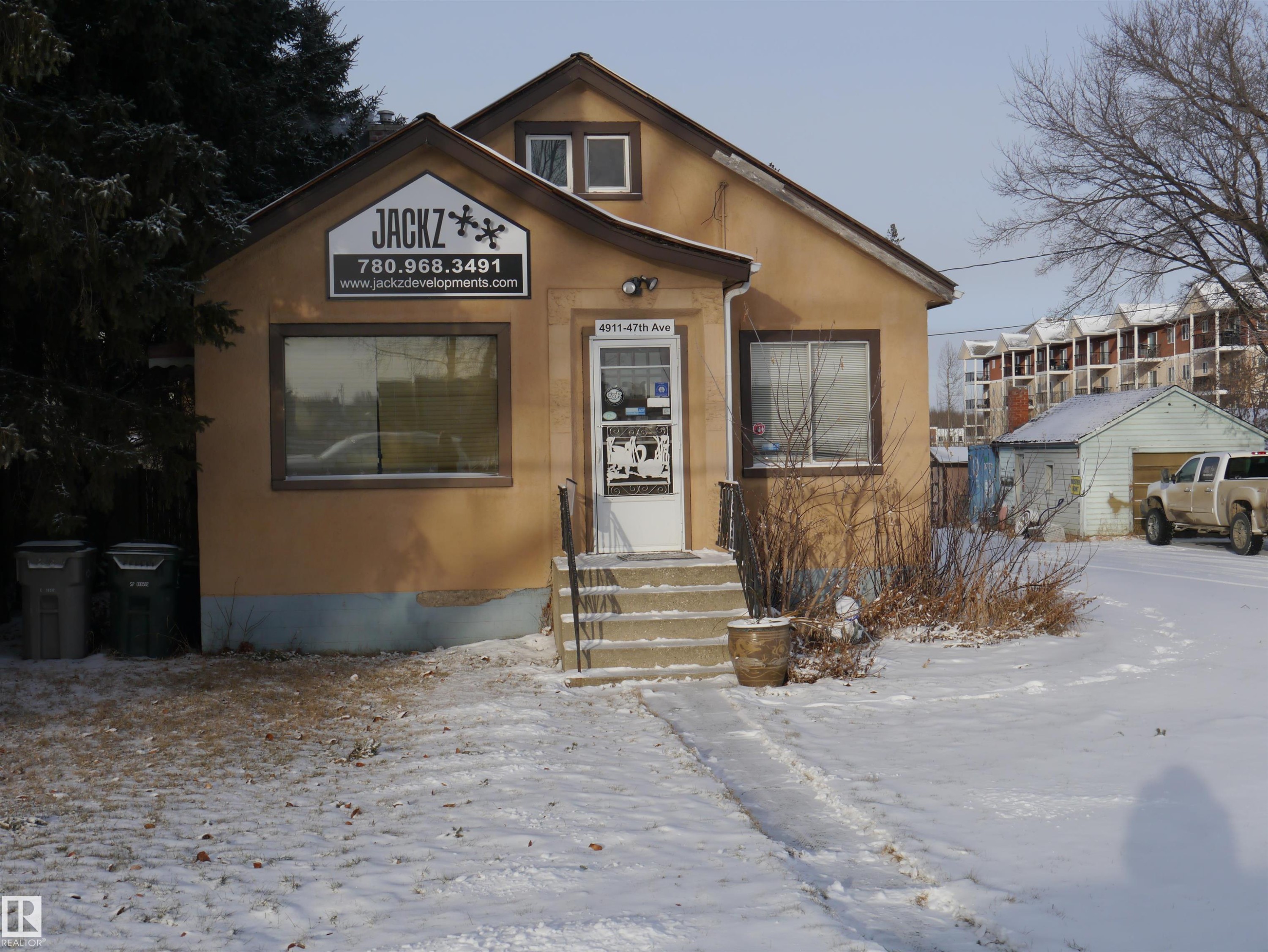 4907 & 4911 47 Avenue, Stony Plain, AB - Outdoor