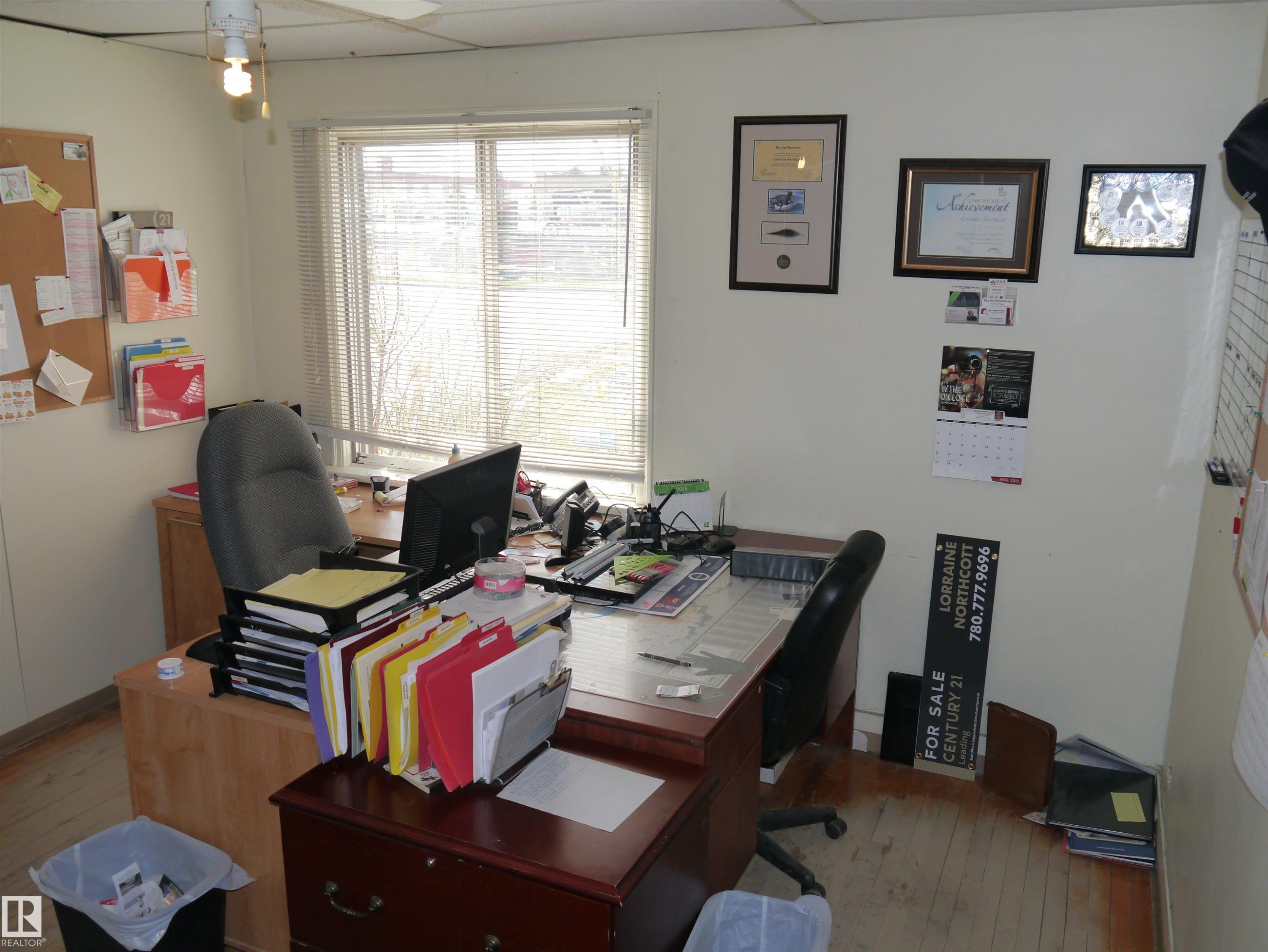 4907 & 4911 47 Avenue, Stony Plain, AB - Indoor