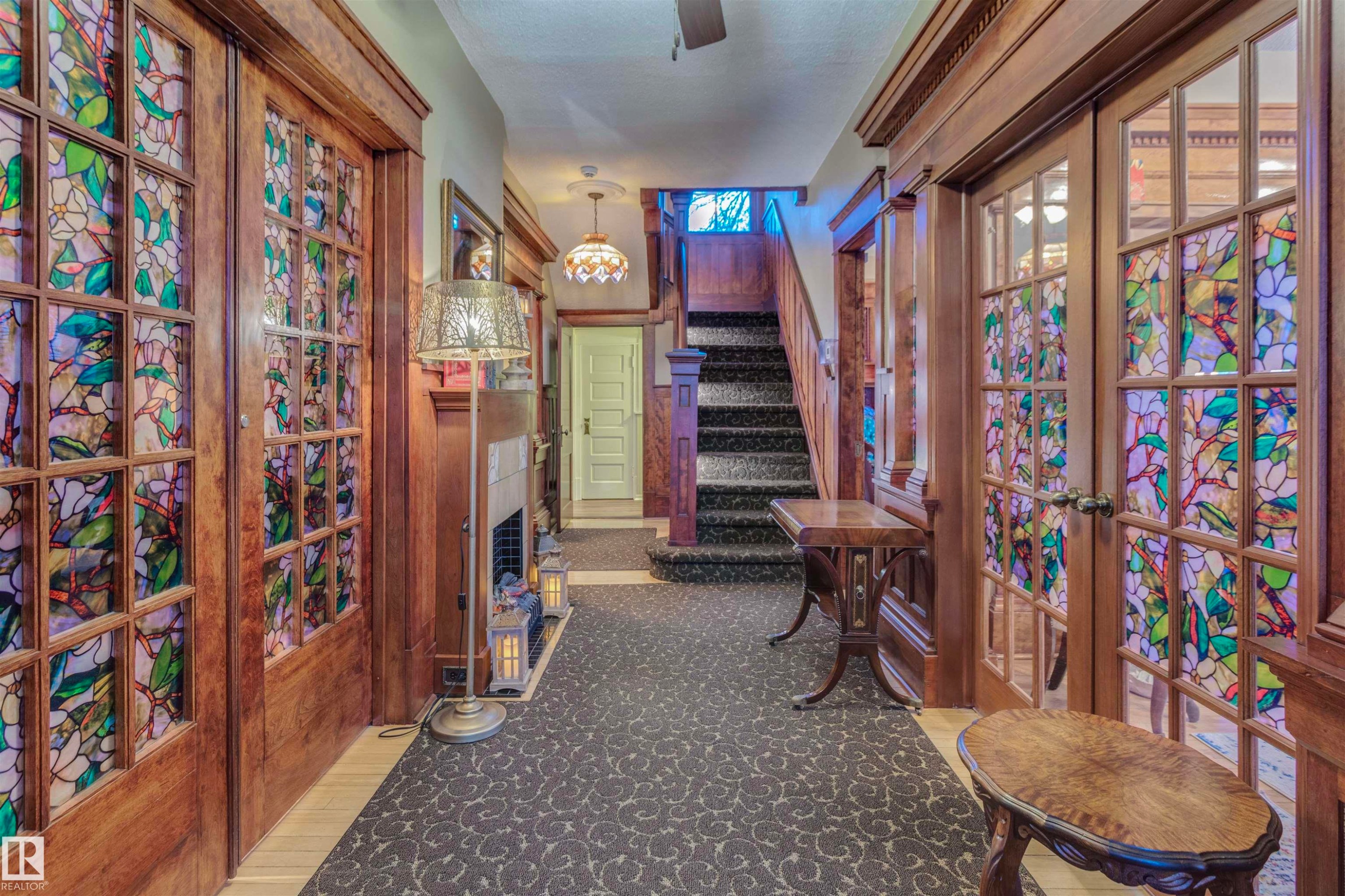 10417 Saskatchewan Drive, Edmonton, AB - Indoor Photo Showing Other Room