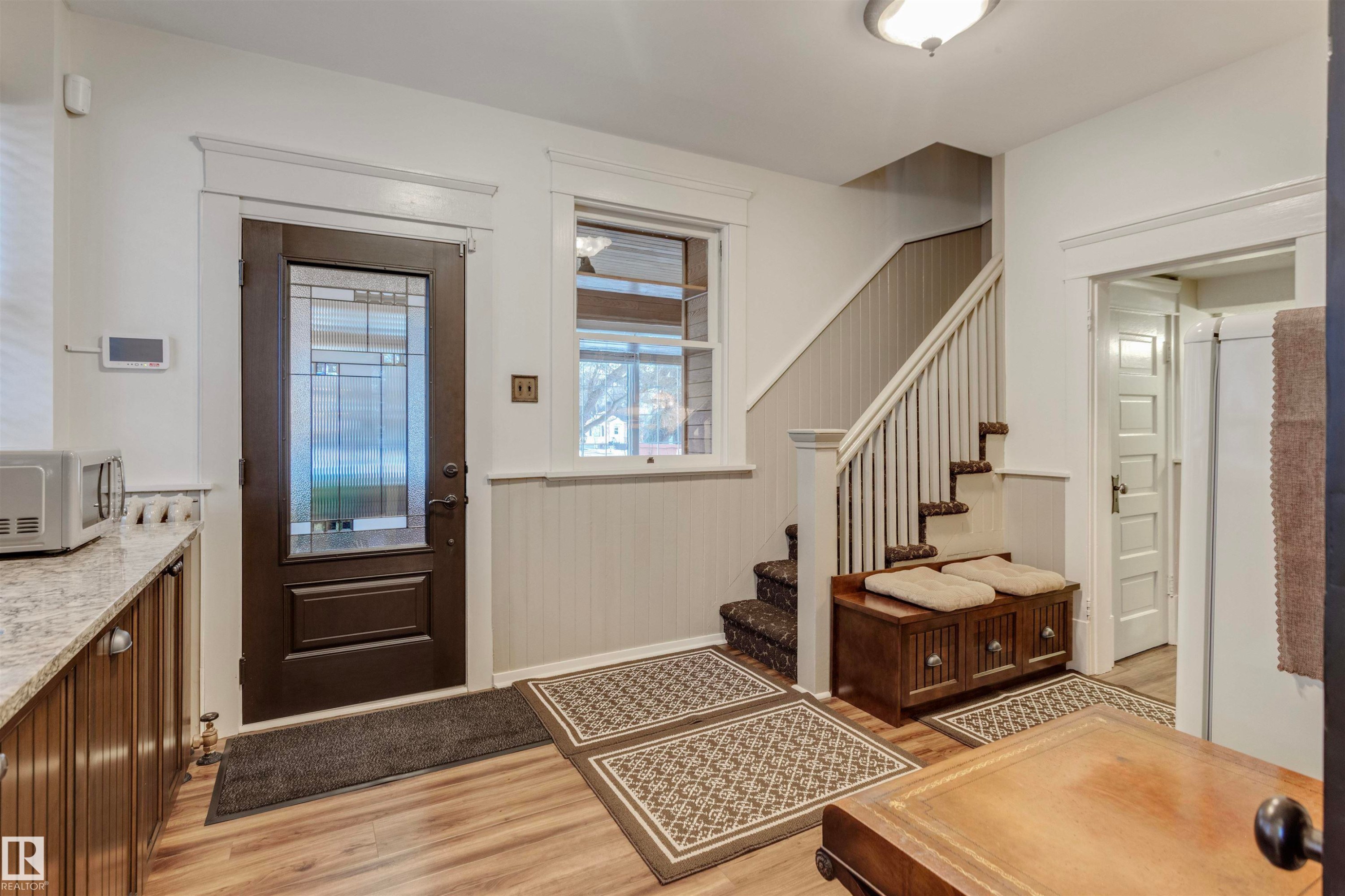 10417 Saskatchewan Drive, Edmonton, AB - Indoor Photo Showing Other Room