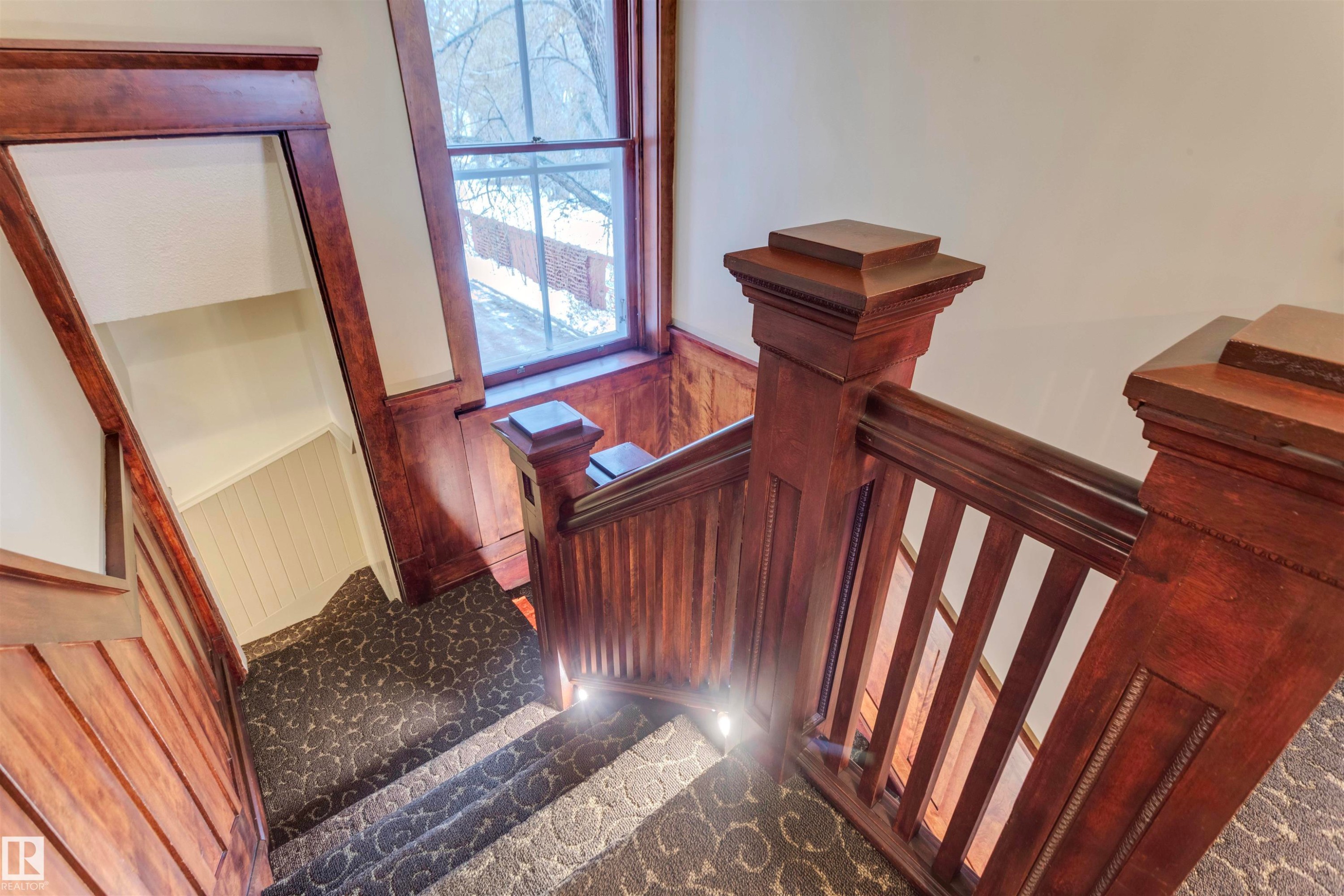 10417 Saskatchewan Drive, Edmonton, AB - Indoor Photo Showing Other Room