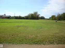 614 5th ave Thorhild, AB T0A 3J0