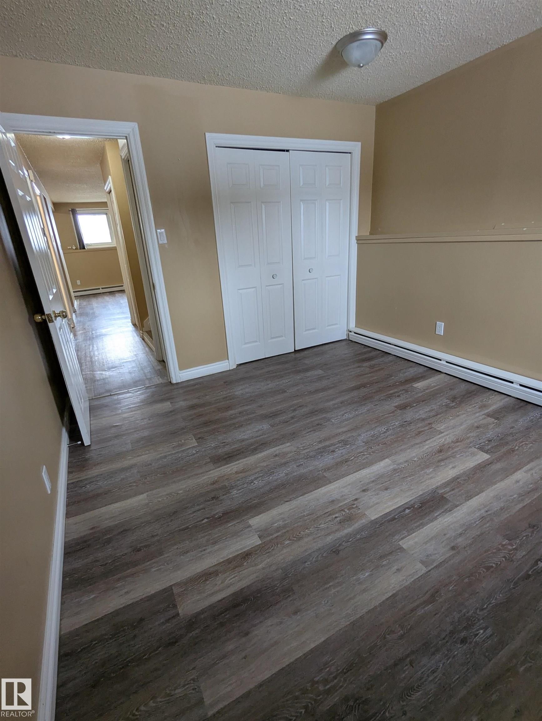 5014 52 Avenue, Glendon, AB - Indoor Photo Showing Other Room