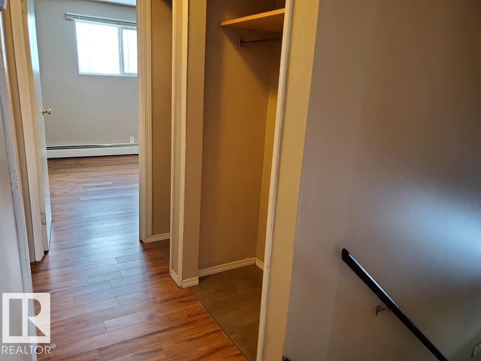 5014 52 Avenue, Glendon, AB - Indoor Photo Showing Other Room