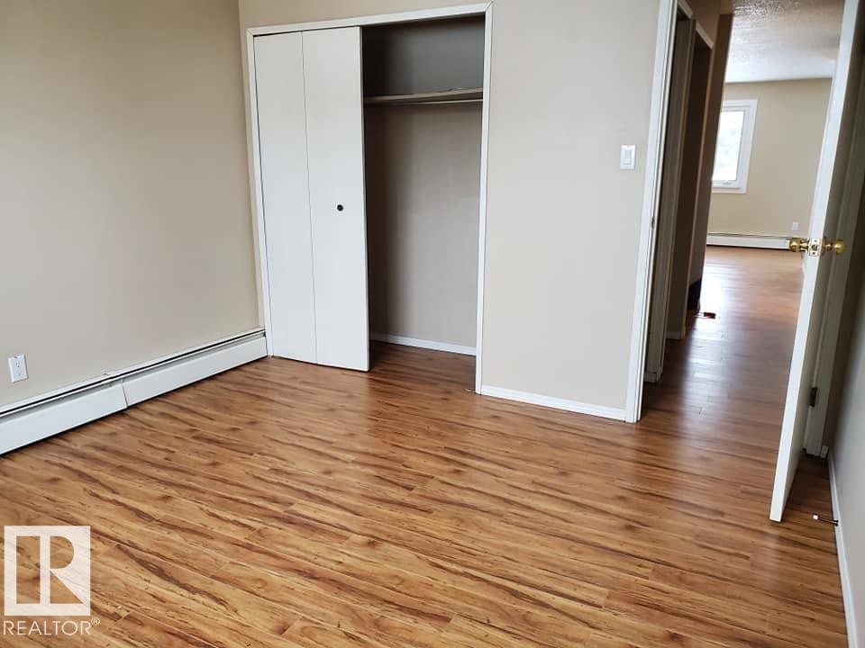 5014 52 Avenue, Glendon, AB - Indoor Photo Showing Other Room