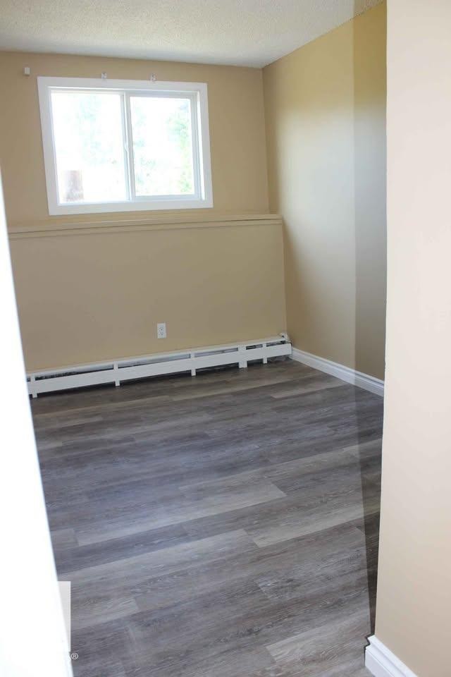 5014 52 Avenue, Glendon, AB - Indoor Photo Showing Other Room