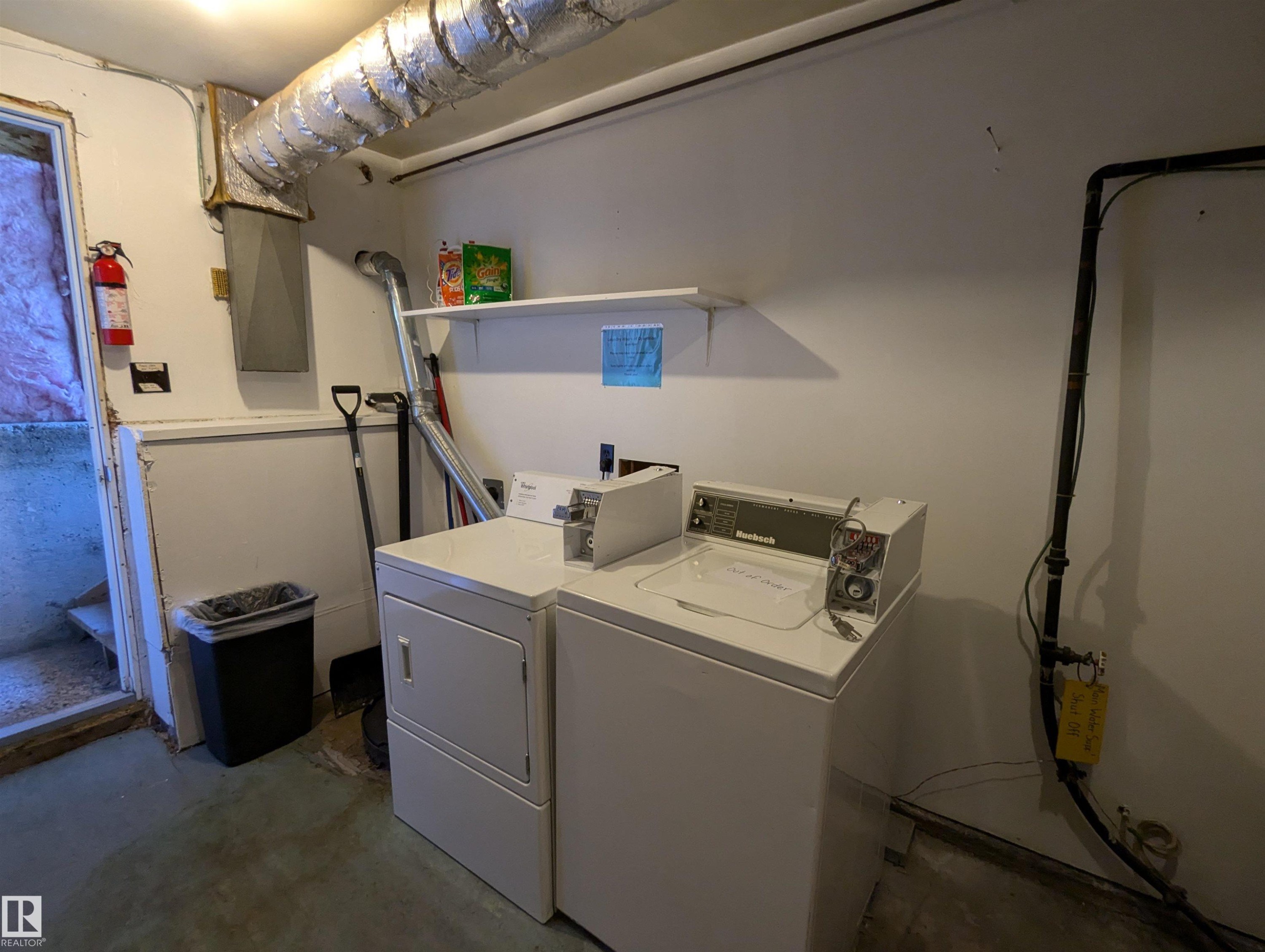 5014 52 Avenue, Glendon, AB - Indoor Photo Showing Laundry Room