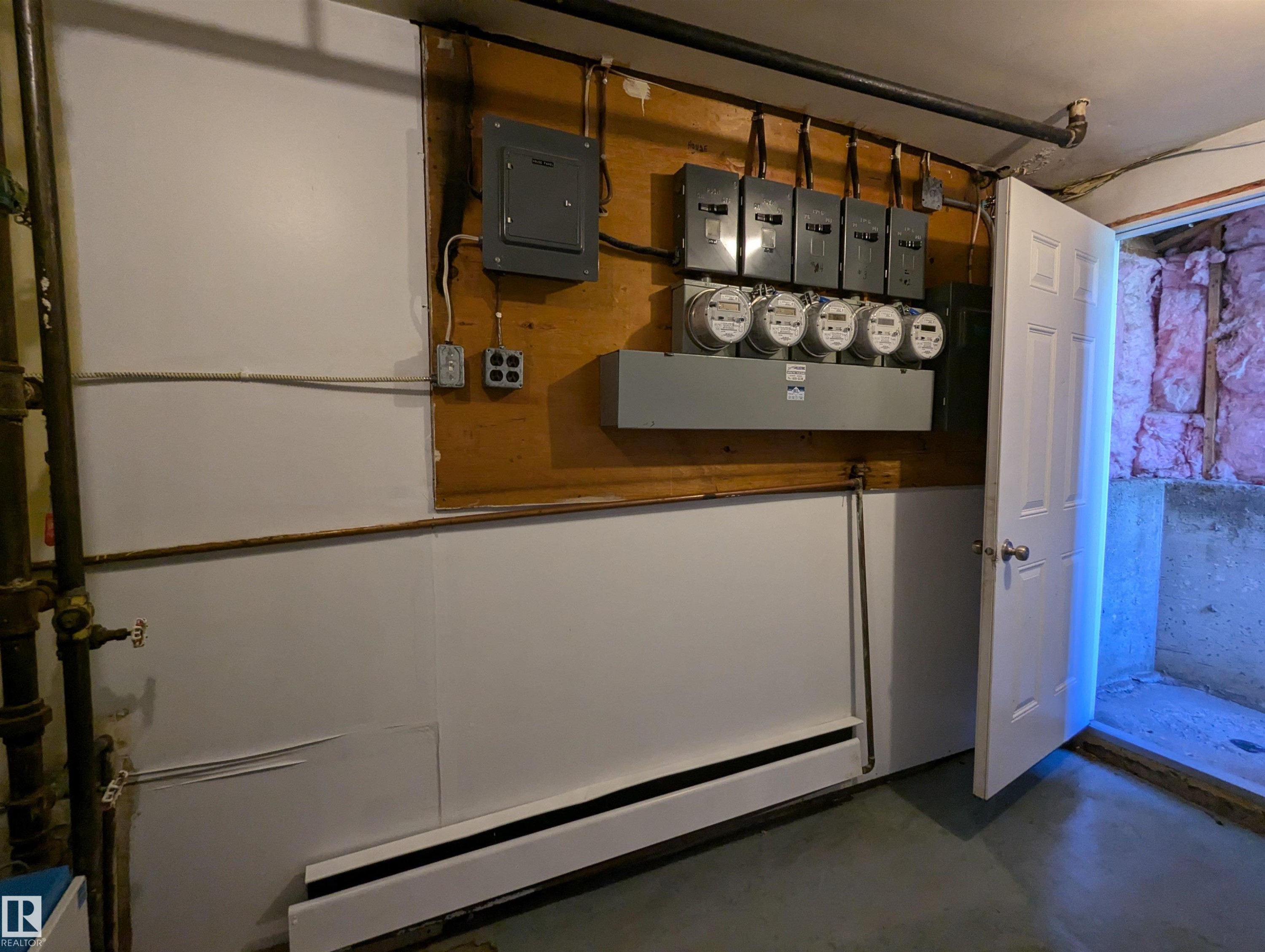 5014 52 Avenue, Glendon, AB - Indoor