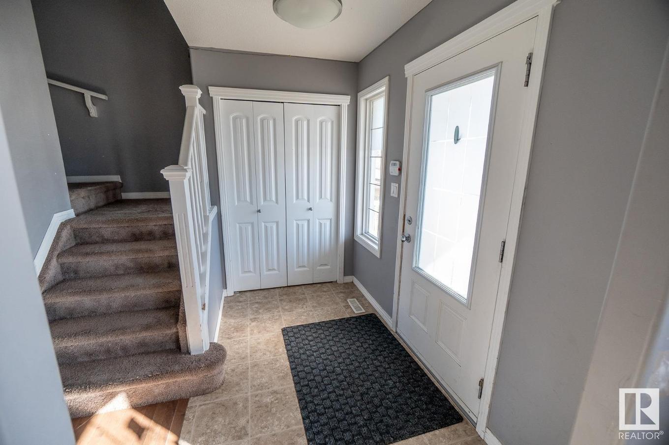 #20 Spruce Boulevard, Leduc, AB - Indoor Photo Showing Other Room