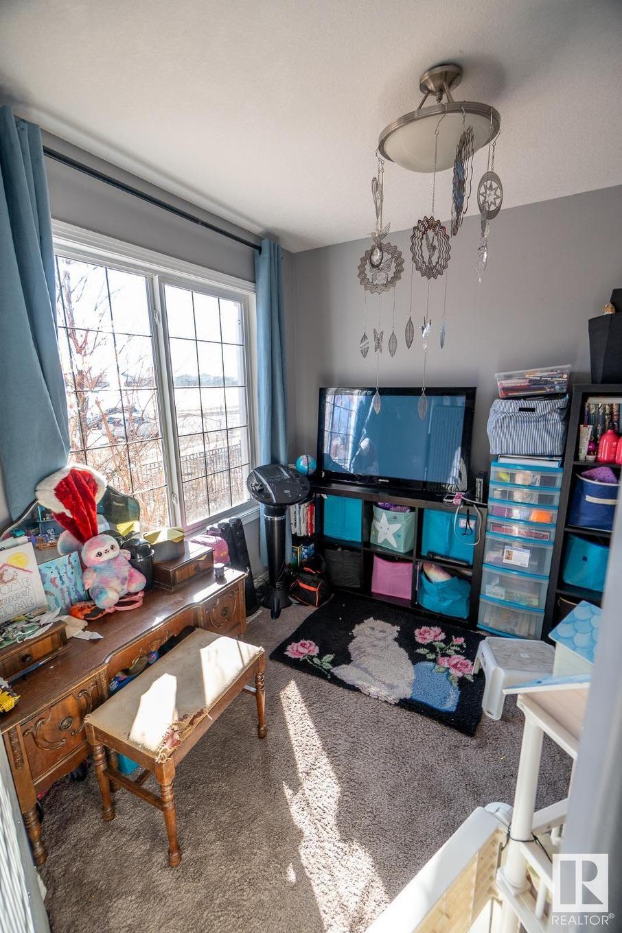 #20 Spruce Boulevard, Leduc, AB - Indoor Photo Showing Other Room