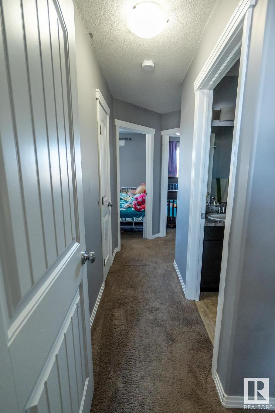 #20 Spruce Boulevard, Leduc, AB - Indoor Photo Showing Other Room