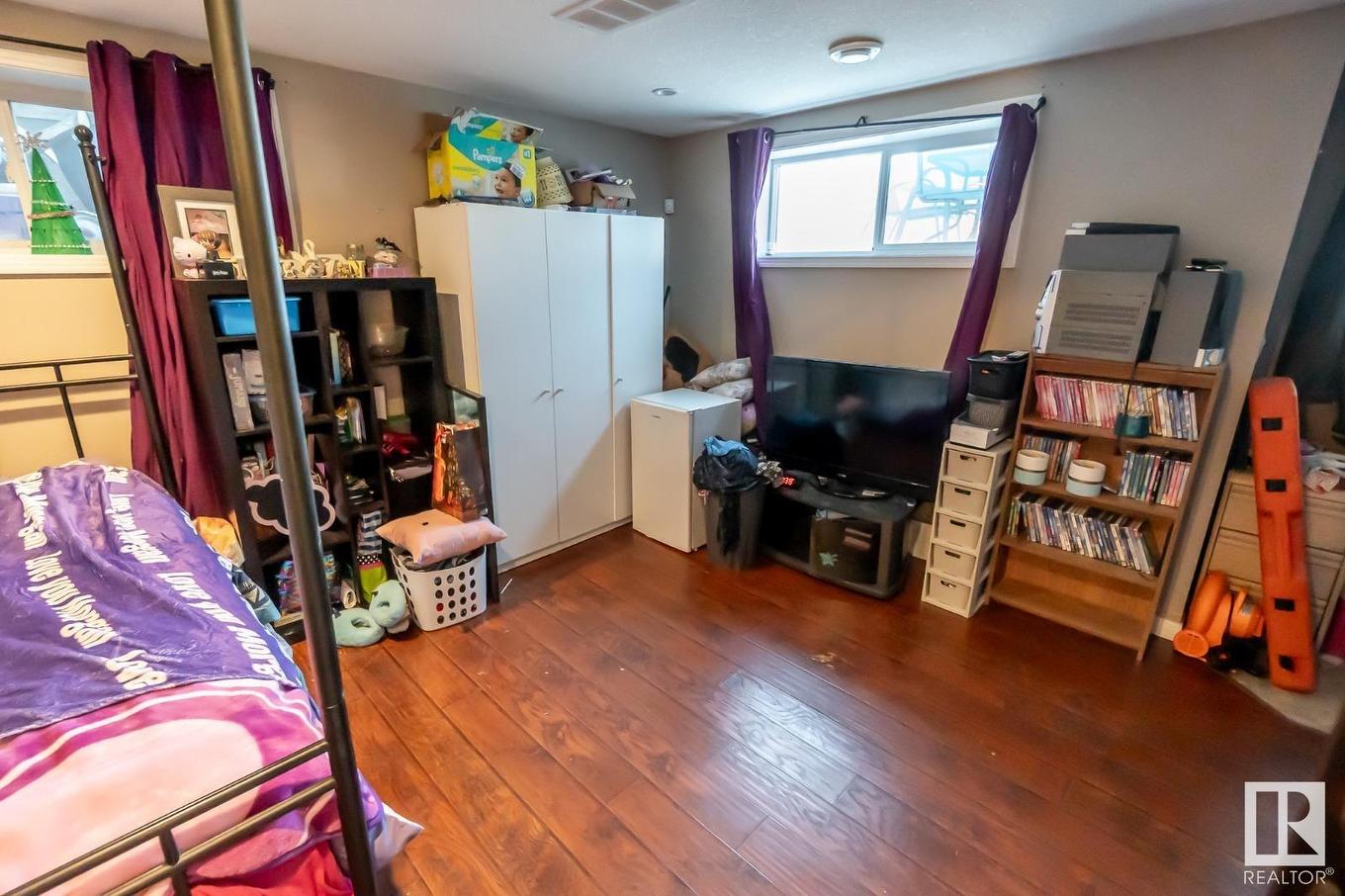 #20 Spruce Boulevard, Leduc, AB - Indoor