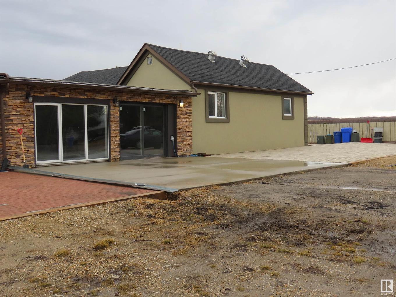 57013 Rr 70, Rural Lac Ste. Anne County, AB - Outdoor