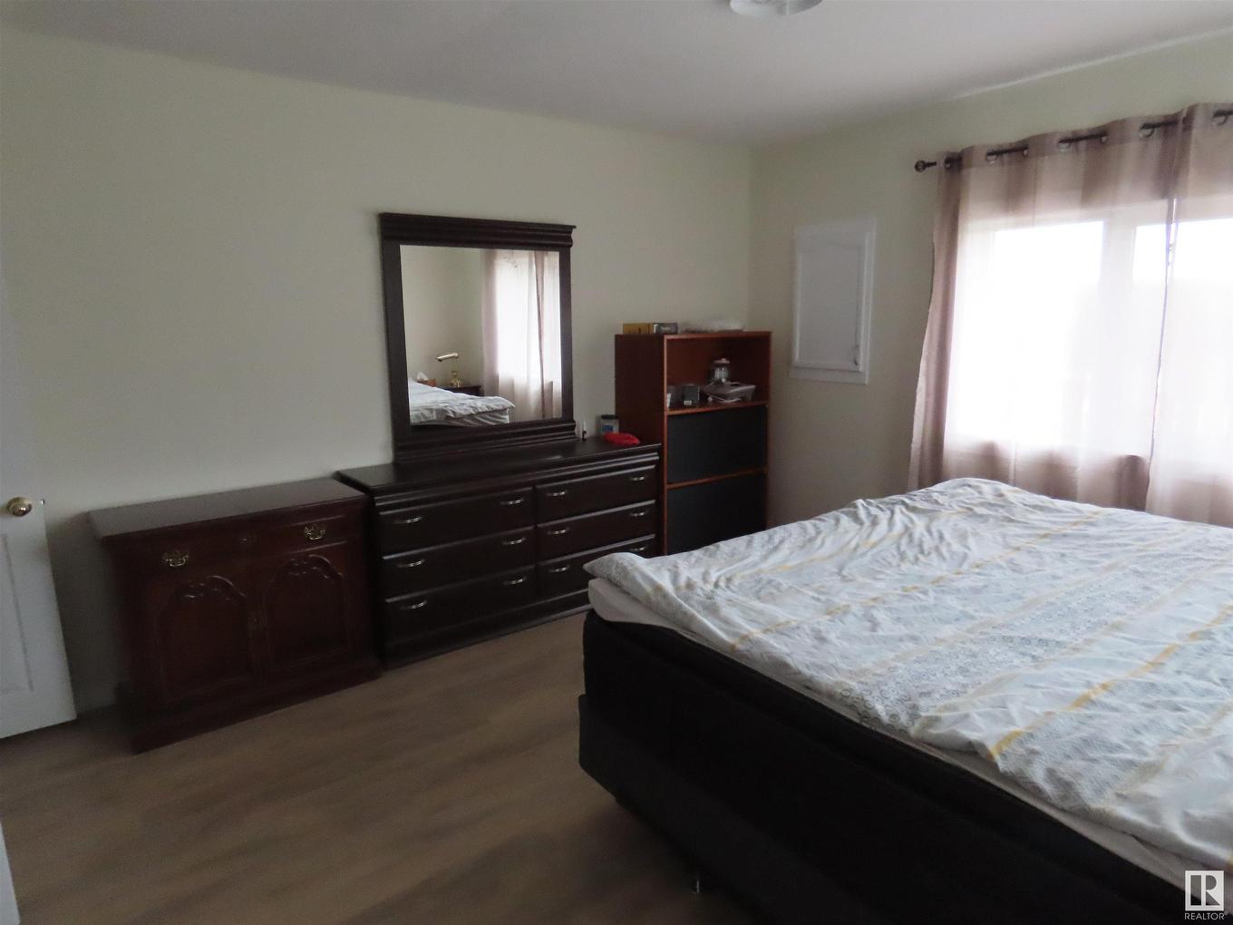 57013 Rr 70, Rural Lac Ste. Anne County, AB - Indoor Photo Showing Bedroom
