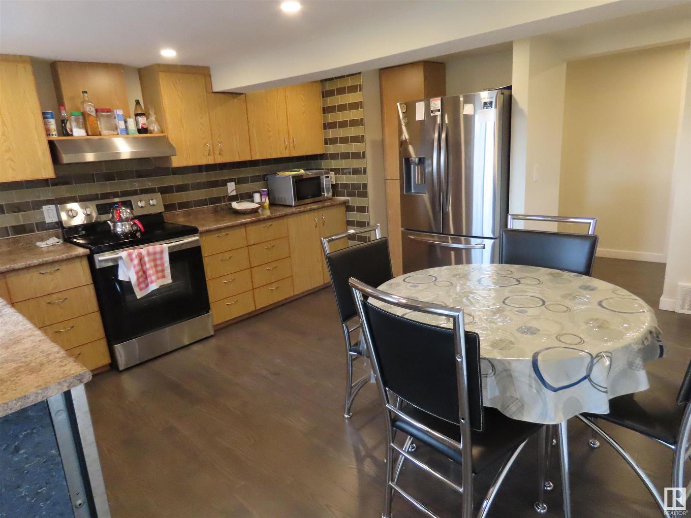 57013 Rr 70, Rural Lac Ste. Anne County, AB - Indoor Photo Showing Kitchen