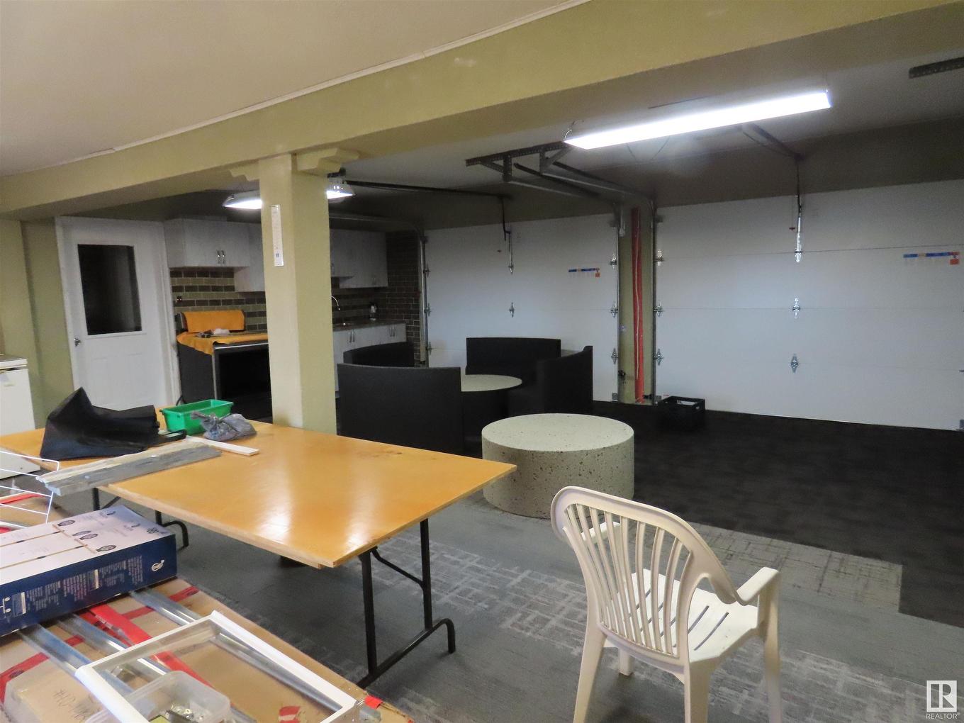 57013 Rr 70, Rural Lac Ste. Anne County, AB - Indoor Photo Showing Garage