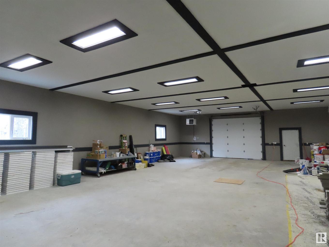 57013 Rr 70, Rural Lac Ste. Anne County, AB - Indoor Photo Showing Garage