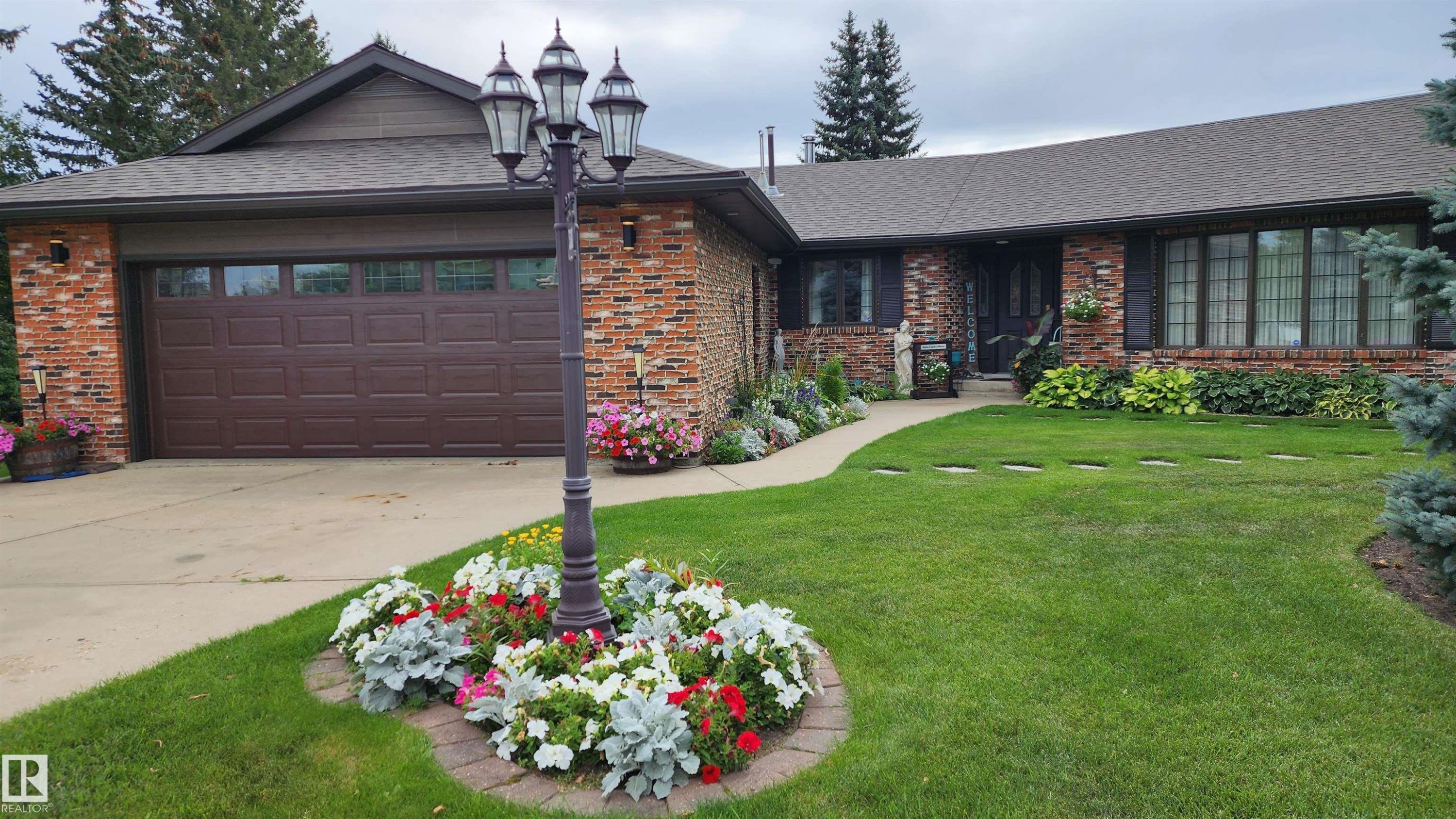 5307 Ravine Drive, Elk Point, AB - Outdoor