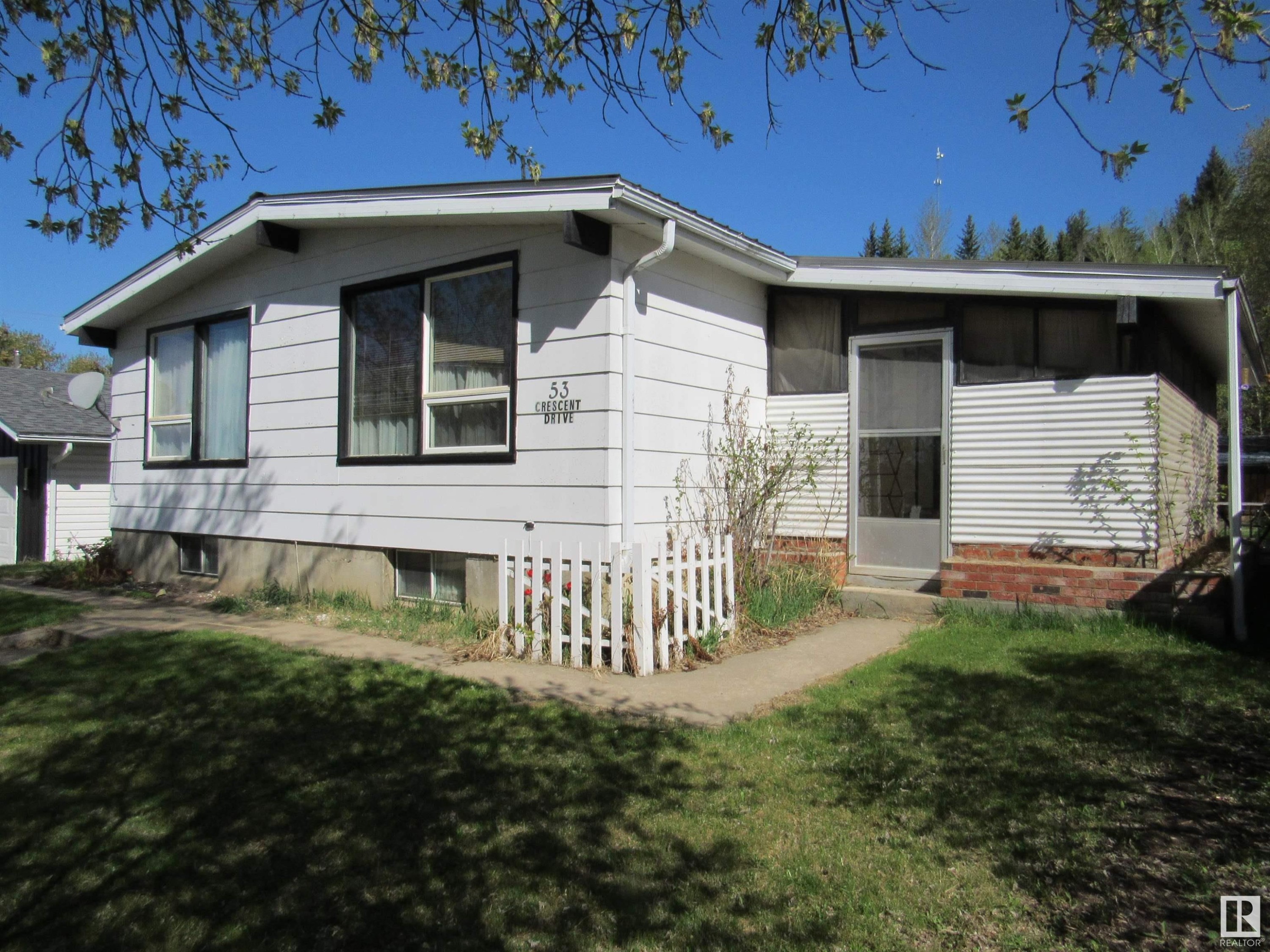 53 Crescent Drive, Fort Assiniboine, AB - Outdoor