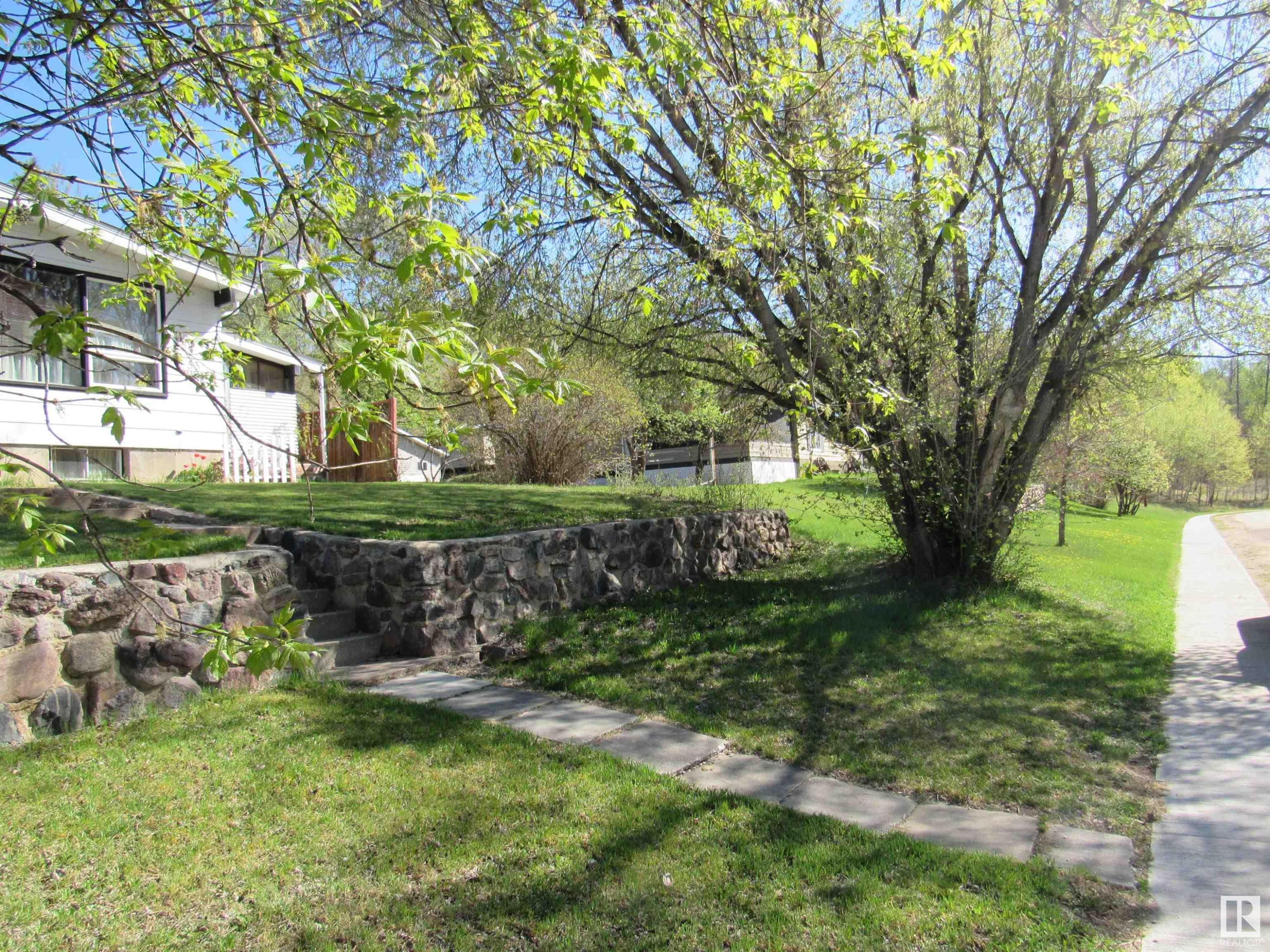 53 Crescent Drive, Fort Assiniboine, AB - Outdoor