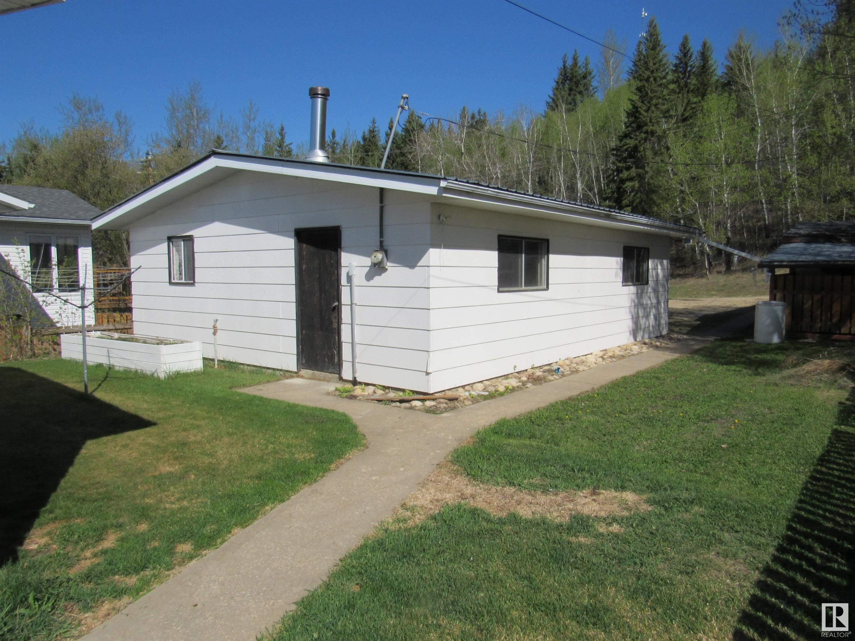 53 Crescent Drive, Fort Assiniboine, AB - Outdoor