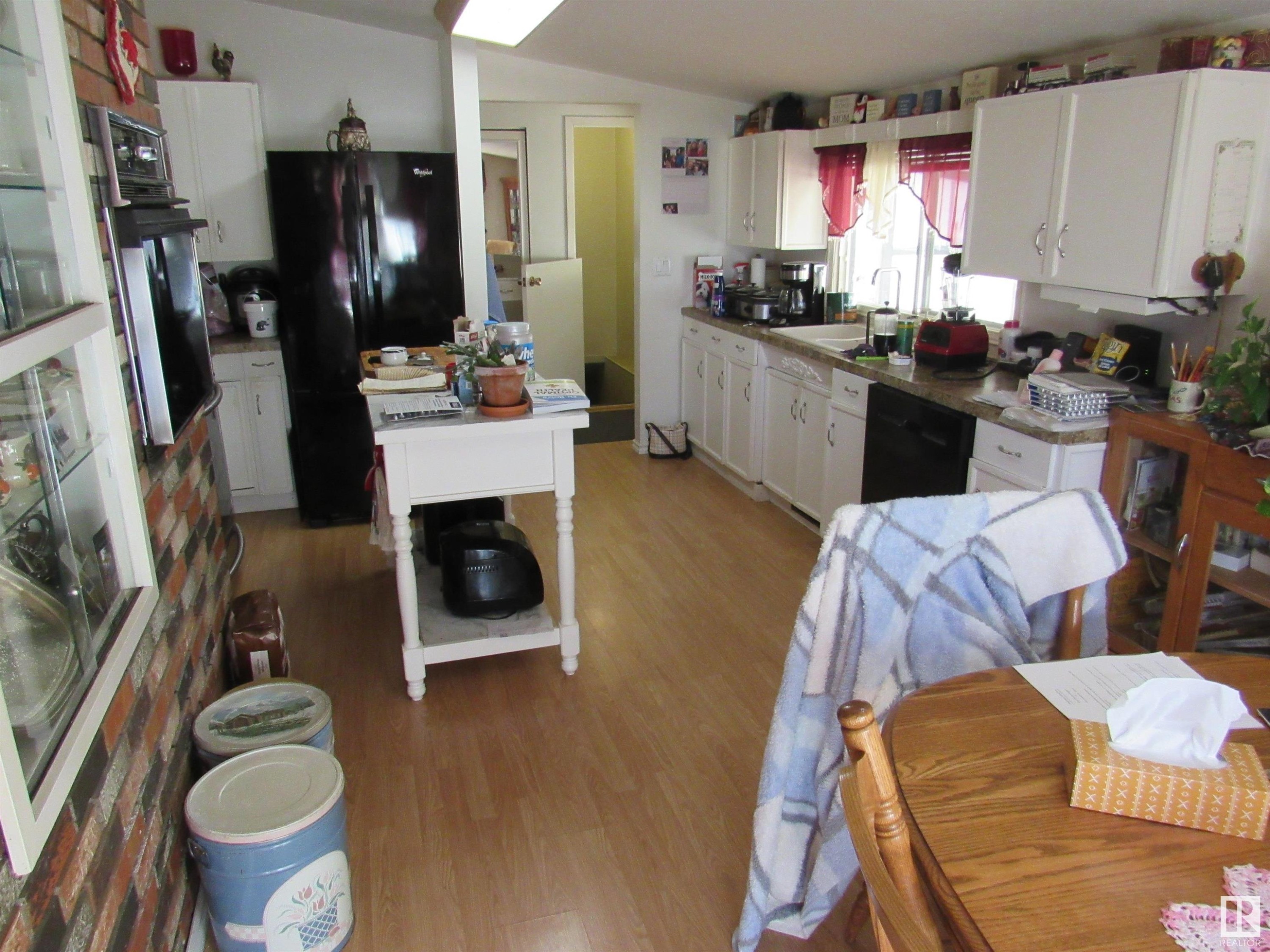 53 Crescent Drive, Fort Assiniboine, AB - Indoor Photo Showing Other Room