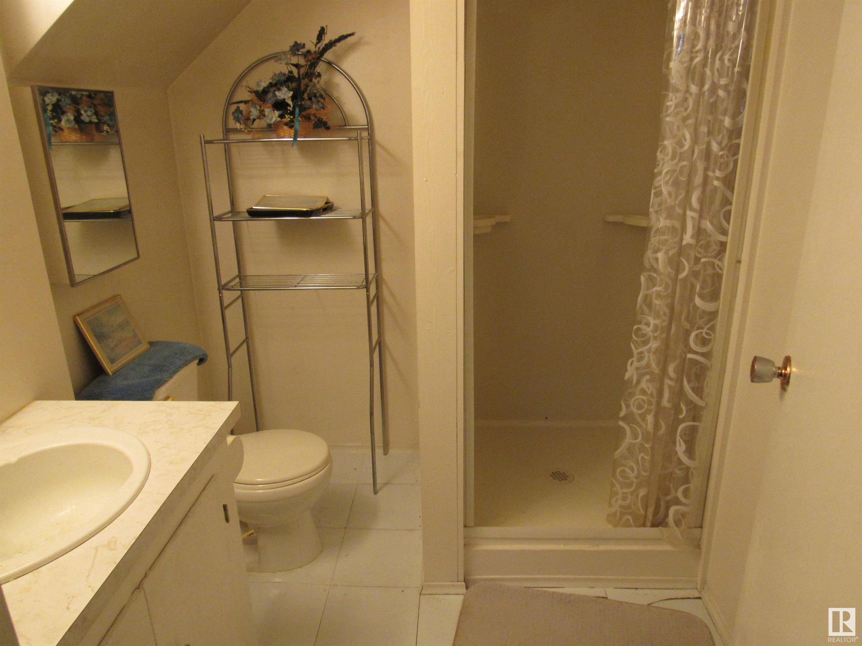 53 Crescent Drive, Fort Assiniboine, AB - Indoor Photo Showing Bathroom
