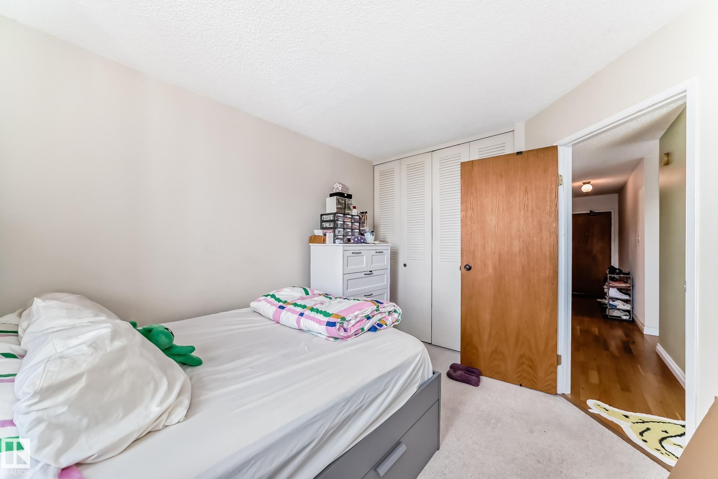 1203 12141 Jasper Avenue, Edmonton, AB - Indoor Photo Showing Bedroom