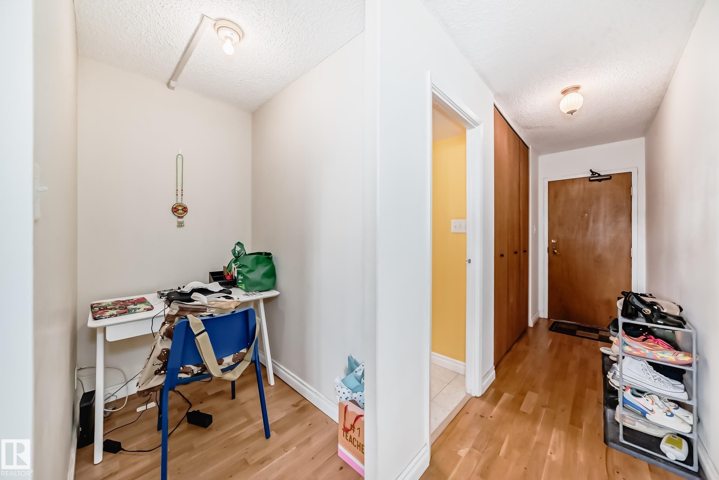 1203 12141 Jasper Avenue, Edmonton, AB - Indoor