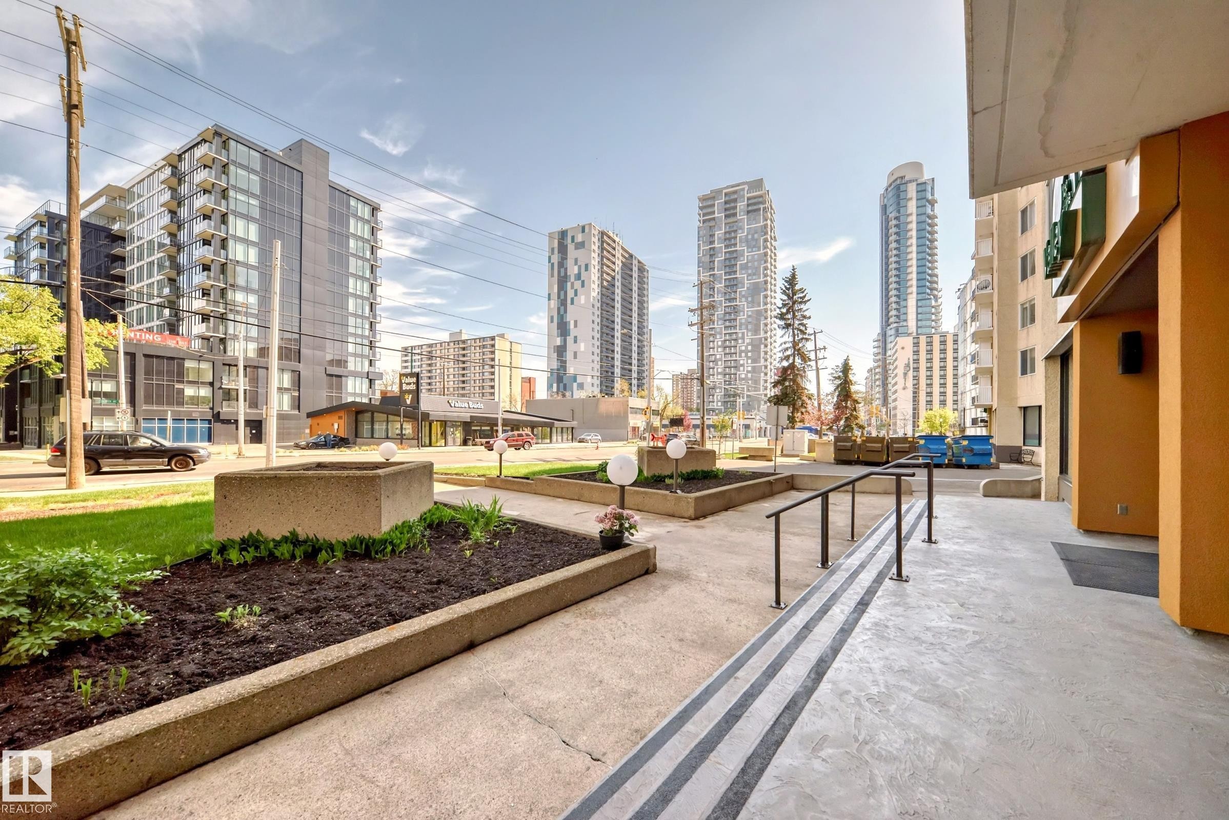 1203 12141 Jasper Avenue, Edmonton, AB - Outdoor