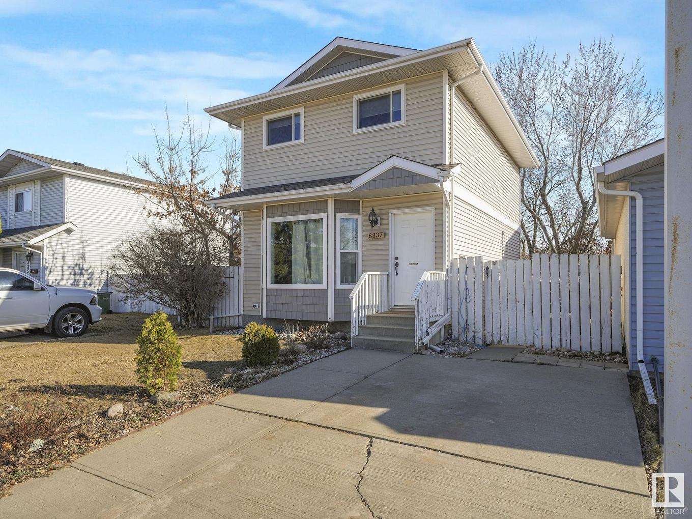 8337 156 Avenue, Edmonton, AB - Outdoor With Facade