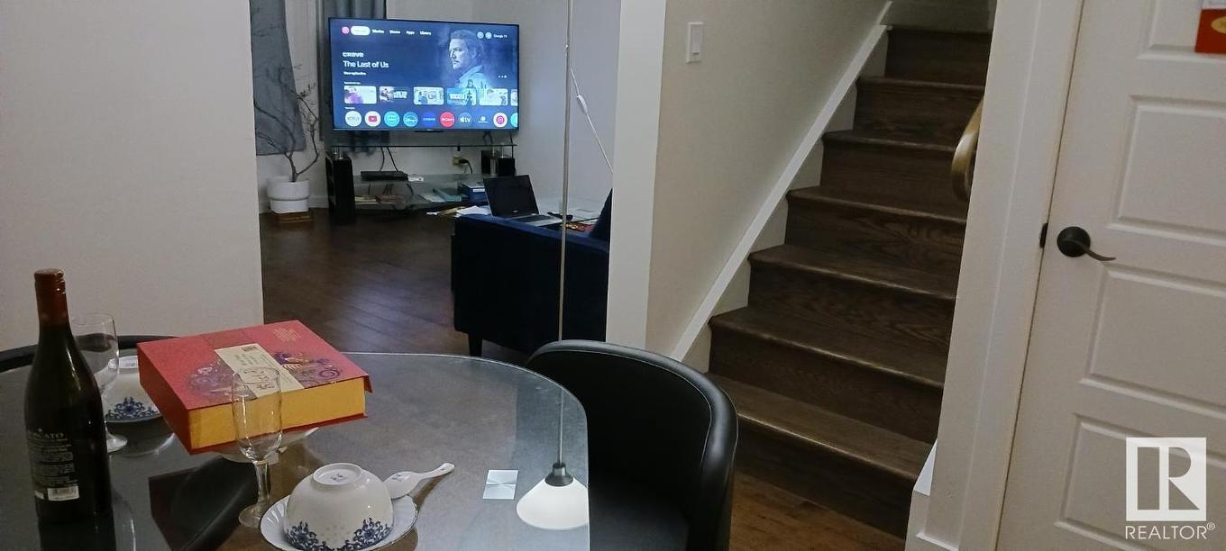 8337 156 Avenue, Edmonton, AB - Indoor Photo Showing Other Room