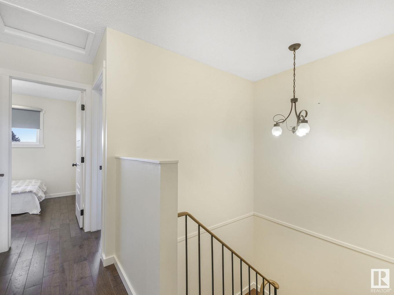 8337 156 Avenue, Edmonton, AB - Indoor Photo Showing Other Room