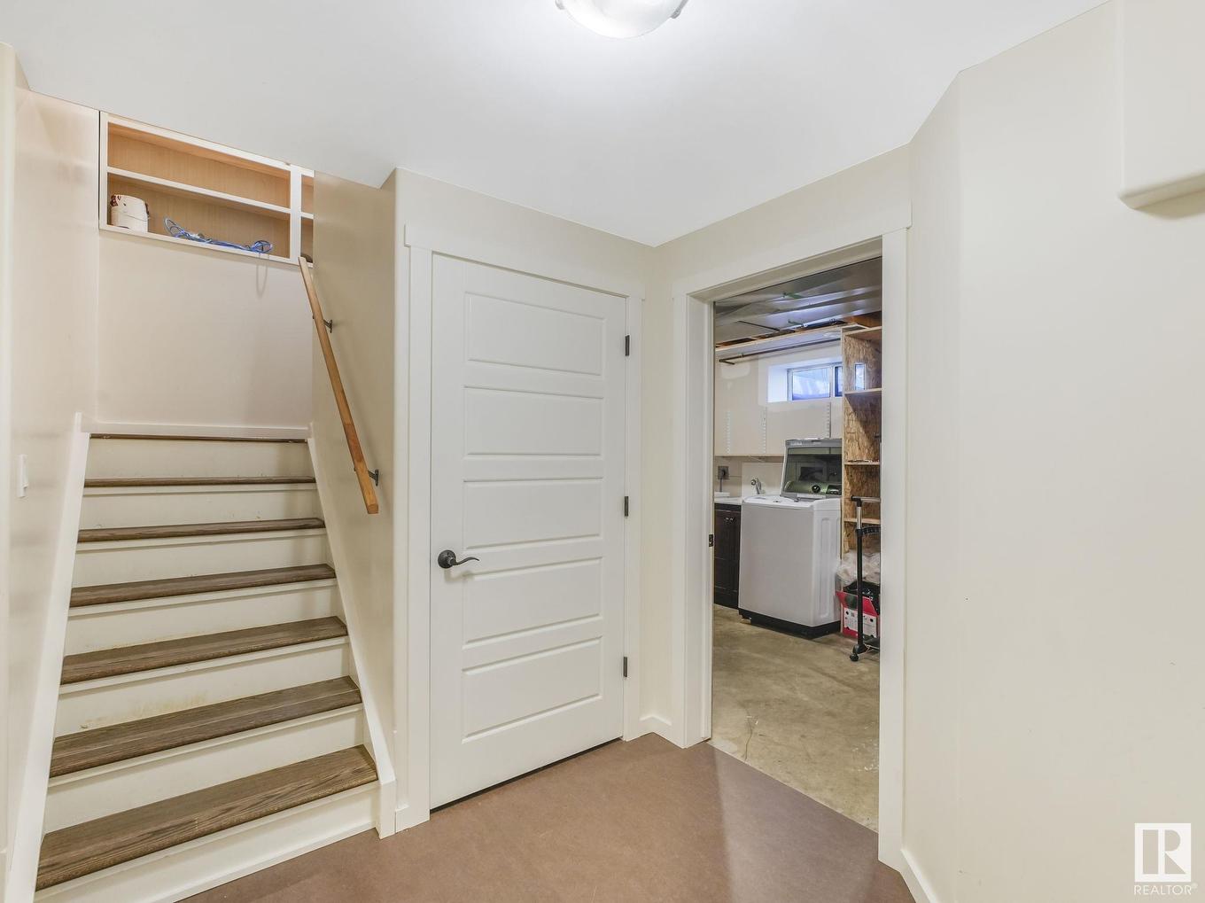 8337 156 Avenue, Edmonton, AB - Indoor Photo Showing Other Room