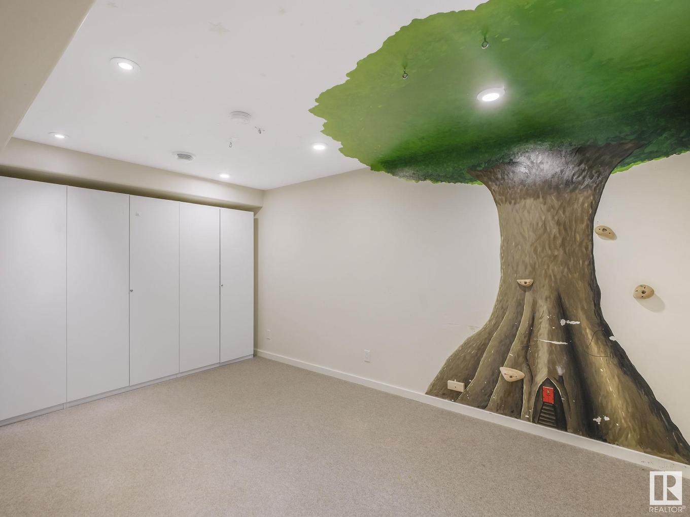 8337 156 Avenue, Edmonton, AB - Indoor Photo Showing Other Room