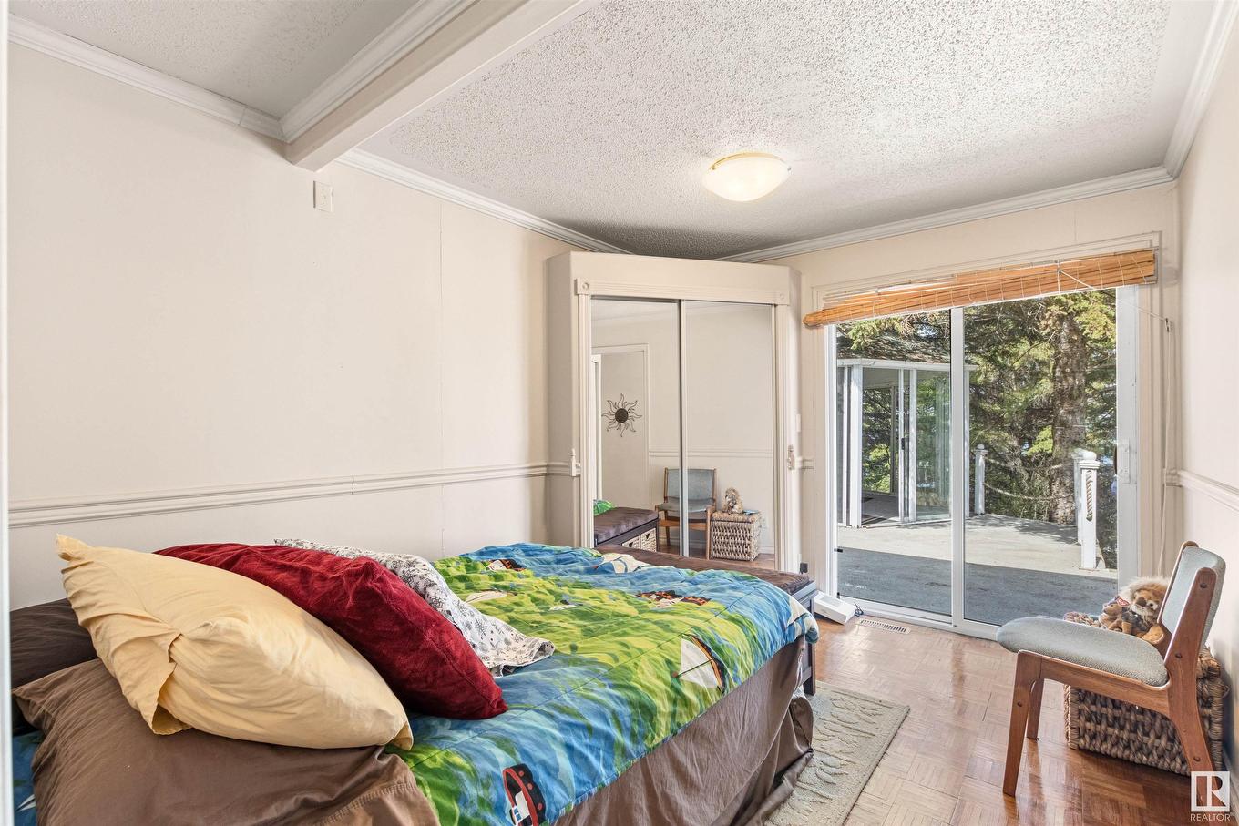 32 Marine Drive, Rural Parkland County, AB - Indoor Photo Showing Bedroom