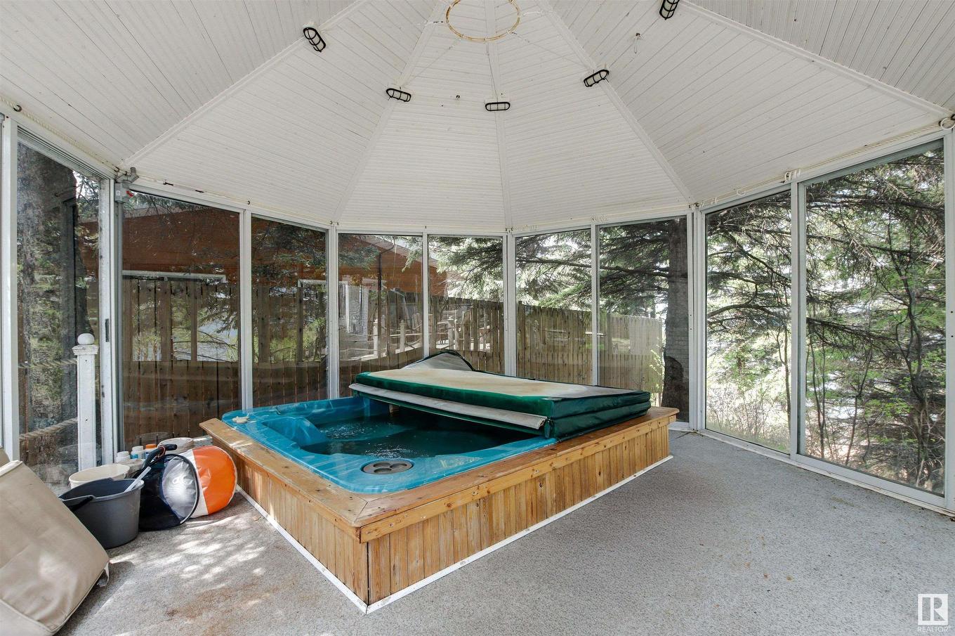 32 Marine Drive, Rural Parkland County, AB - Photo Showing Other Room