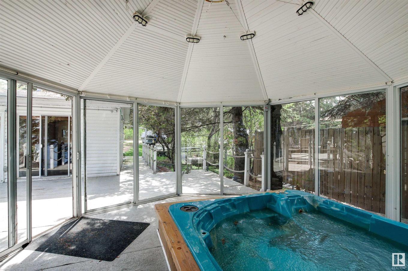 32 Marine Drive, Rural Parkland County, AB -