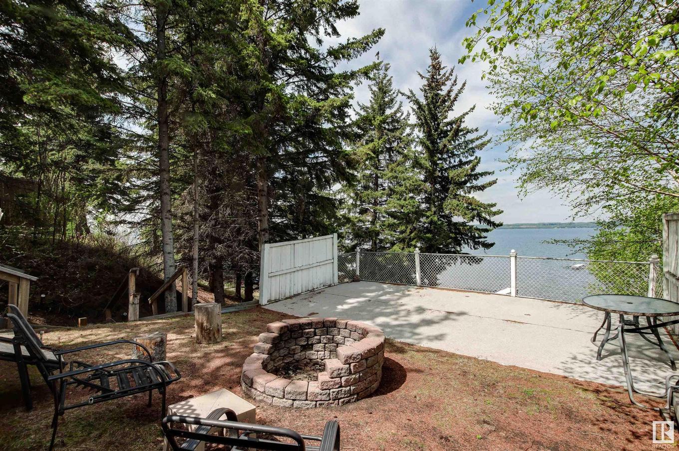 32 Marine Drive, Rural Parkland County, AB - Outdoor