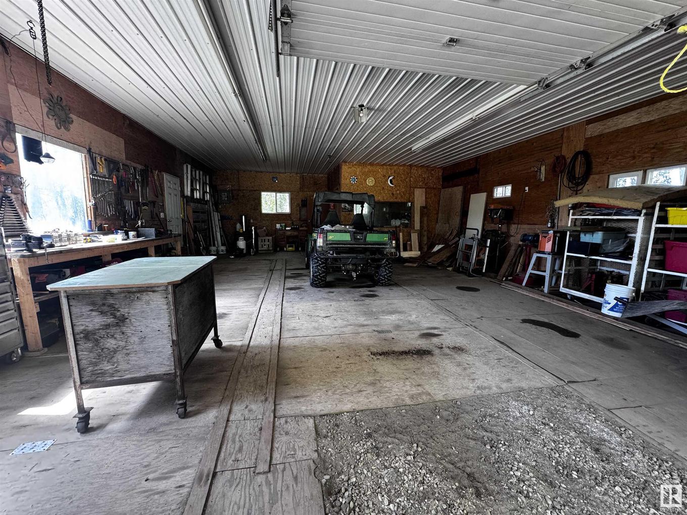 58031 Range Road 21, Rural Barrhead County, AB - Indoor