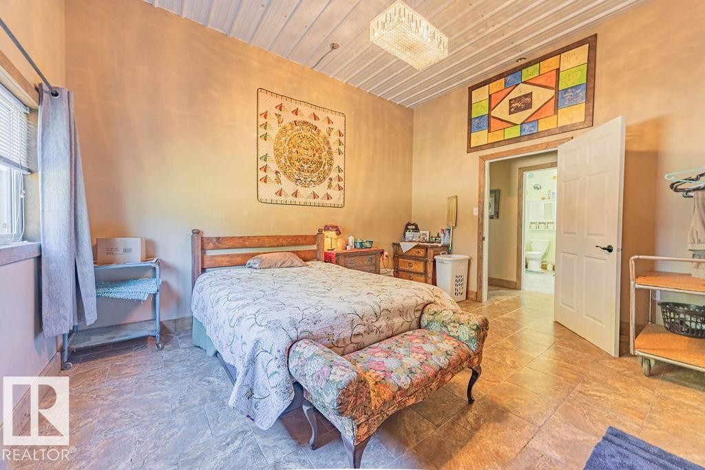 58031 Range Road 21, Rural Barrhead County, AB - Indoor Photo Showing Bedroom